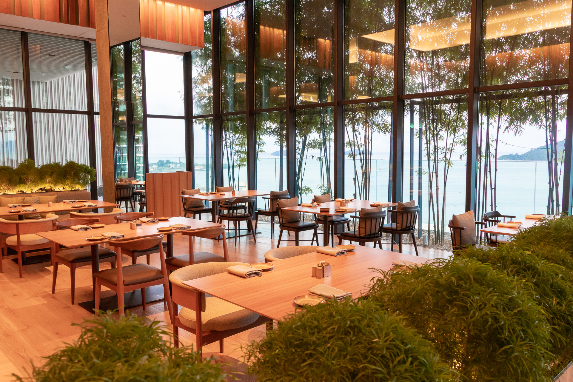 景色も素晴らしい22階のレストラン