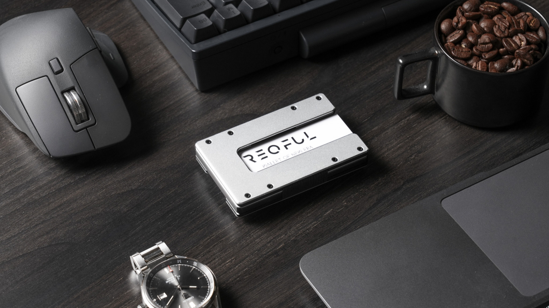 新色のシルバー