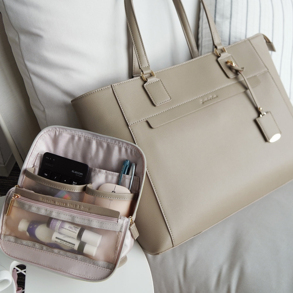 トートバッグタイプにはポーチが付属