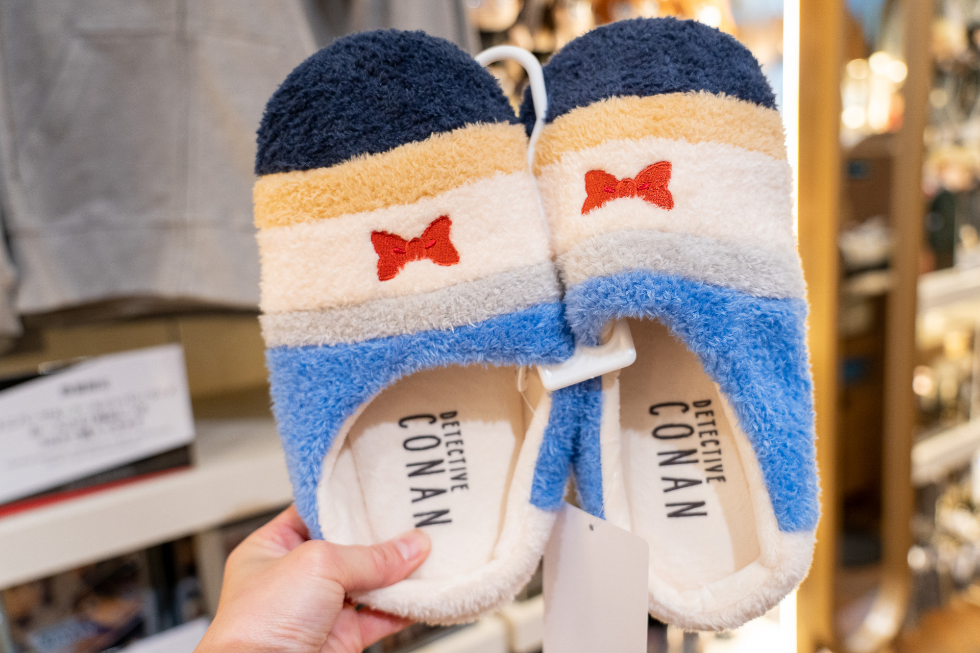 ふわふわのスリッパは対応サイズ22.5cm～24.5cmで3000円