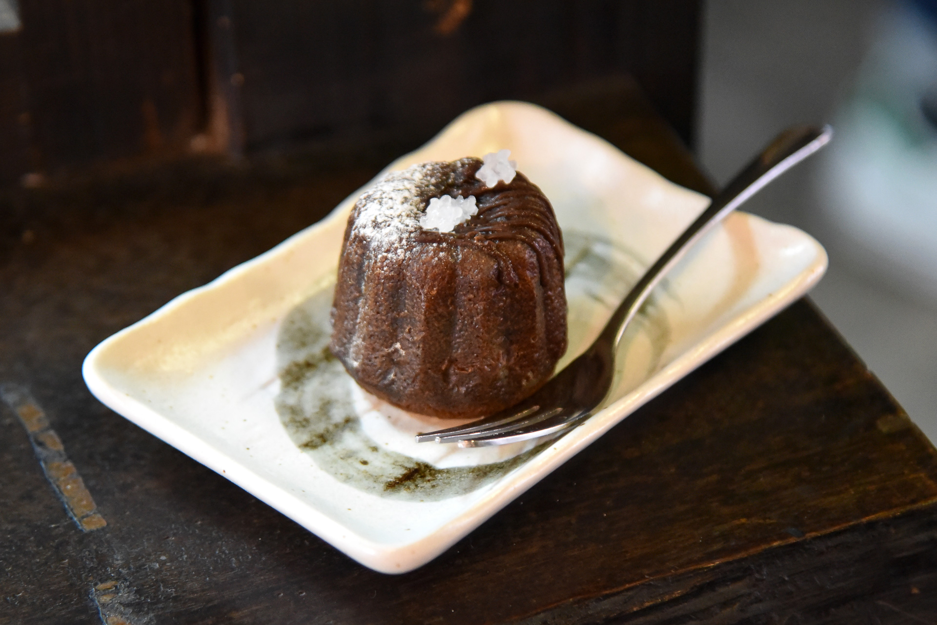 南蛮菓子がカヌレに！　カラメルのほろ苦さと甘さをかみしめ、天保時代に思いをはせます