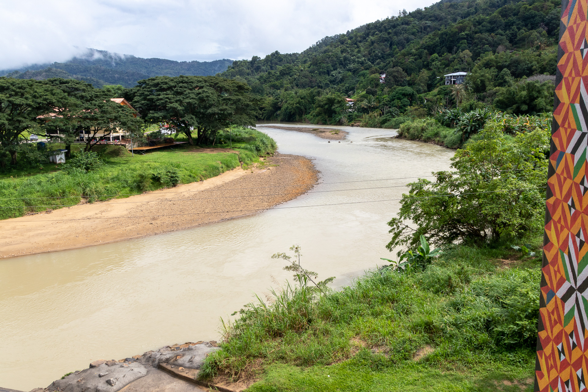 ジャングルのなかを流れるキウル川。上流ではリバーラフティングも楽しめる