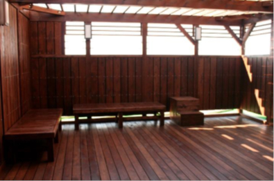 サウナ後は展望デッキで外気浴も