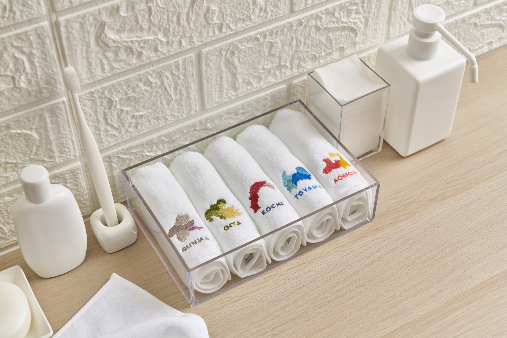 暮らしに溶け込むシンプルなデザイン。約250×250mm