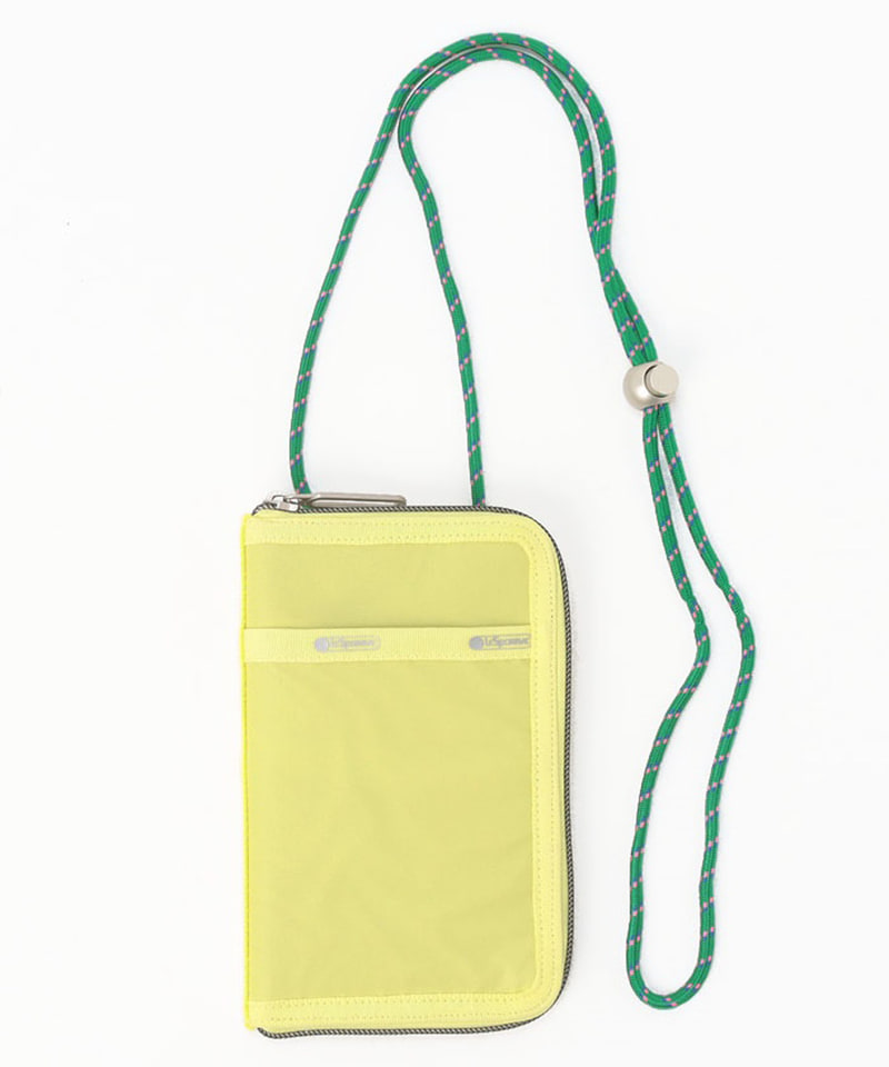 レスポートサック、超軽量「エッセンシャル」シリーズからスタイリスト