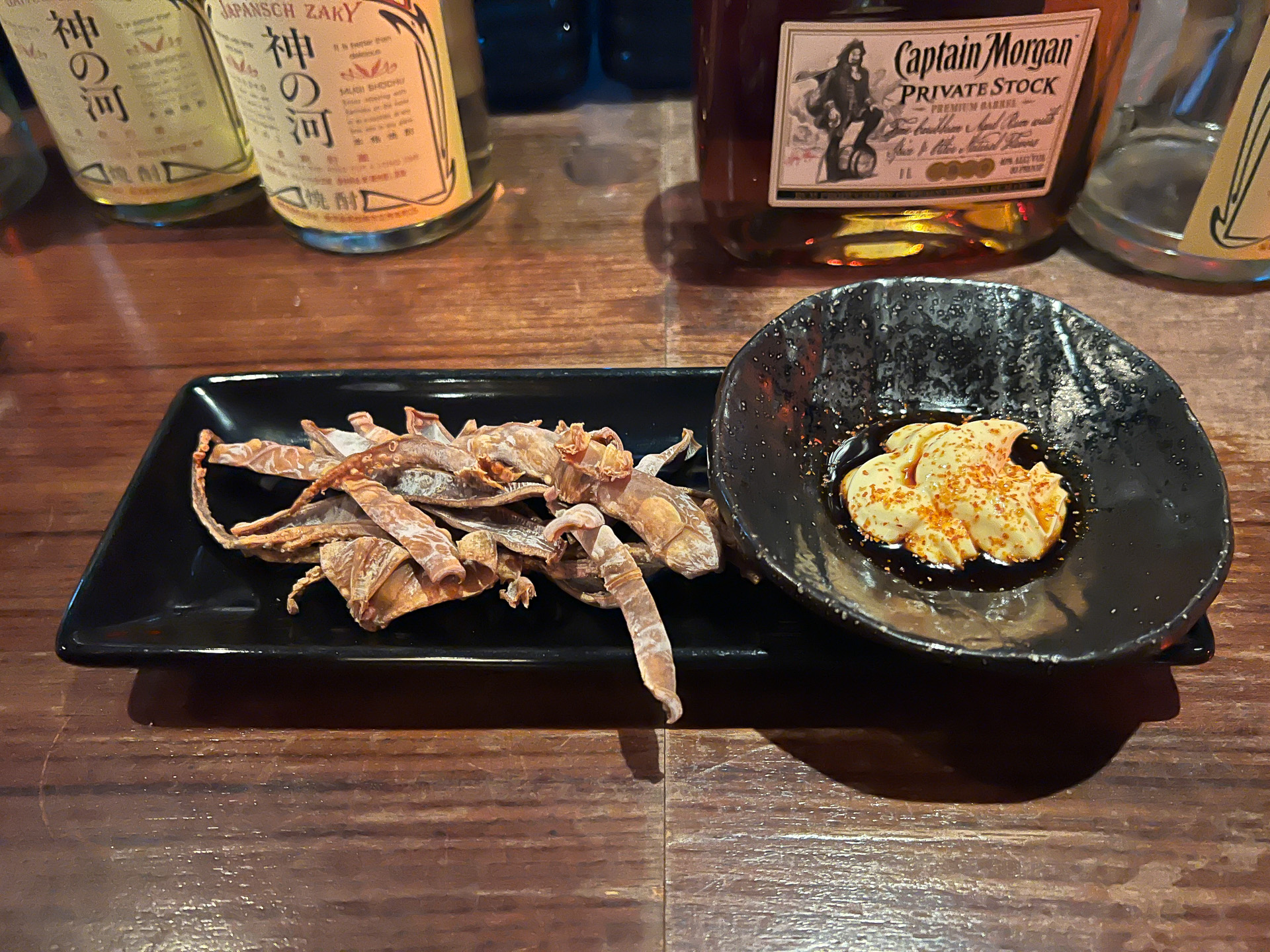 ちゃんと炙って出してくれるあたりめ