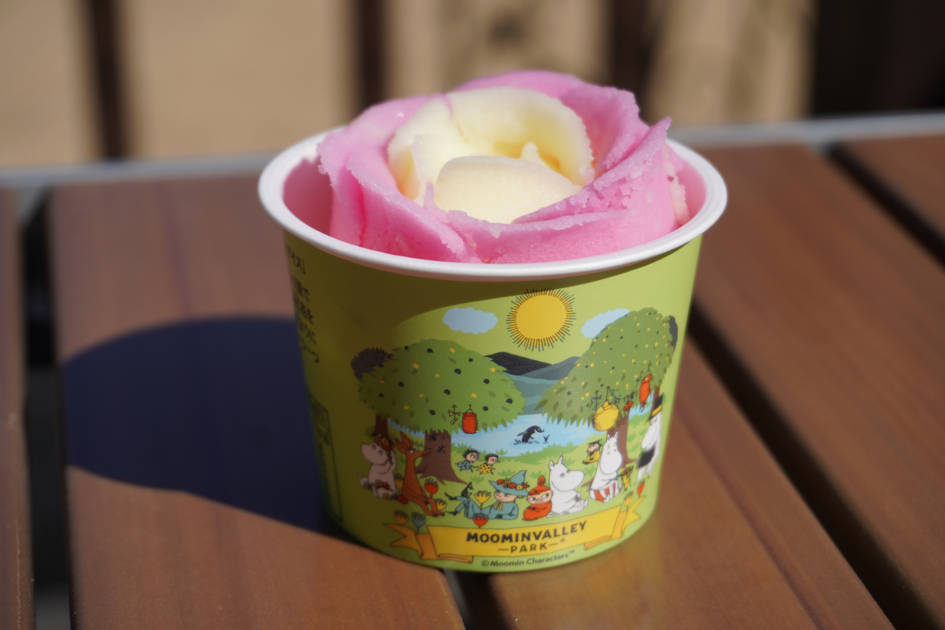 クッカアイスは全2種（各500円）。フィンランド語でクッカは花の意味