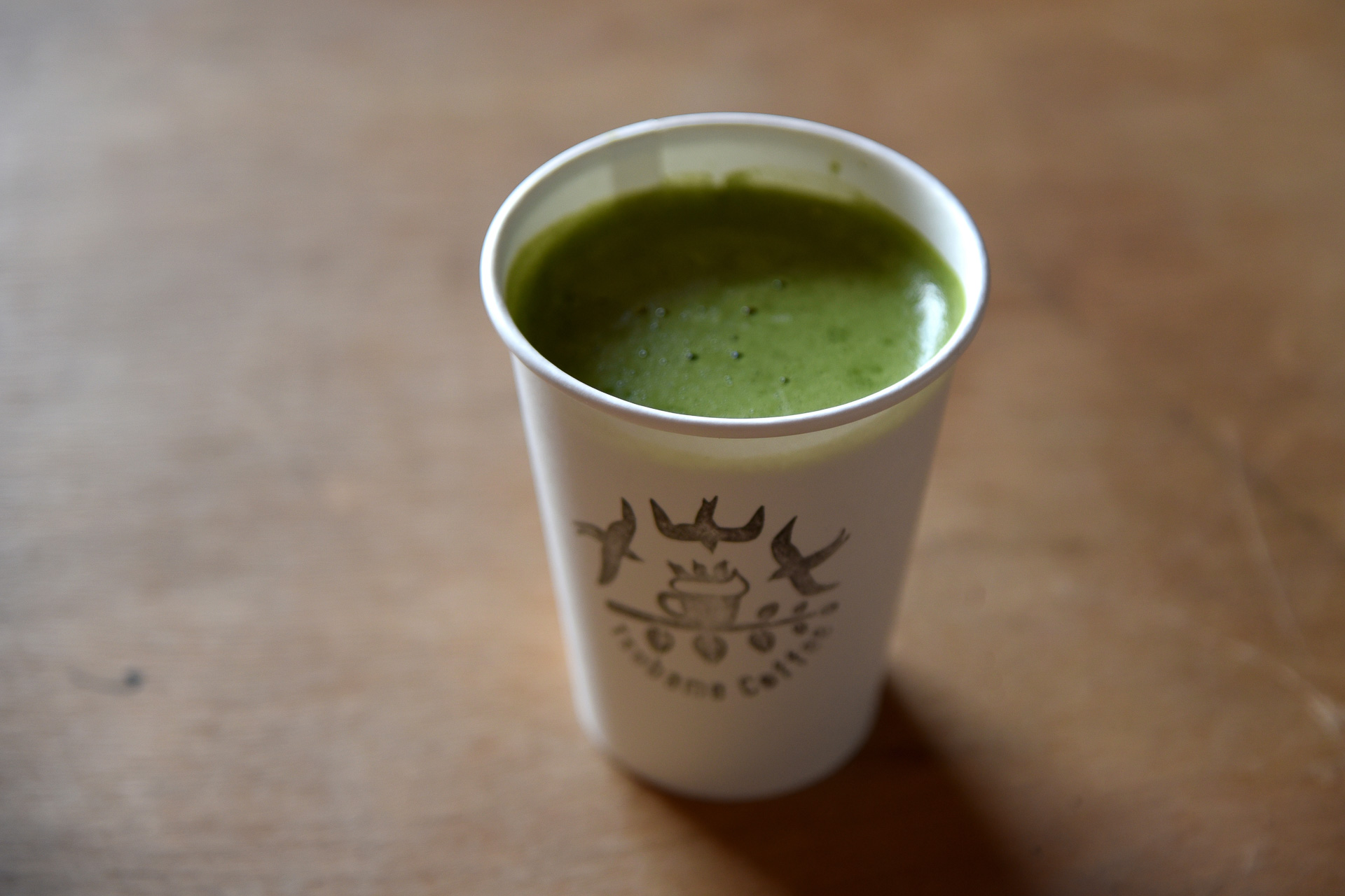 そのぎ玉緑茶ラテは、お茶とミルクの相性が抜群。ゆっくり飲みたい一杯です