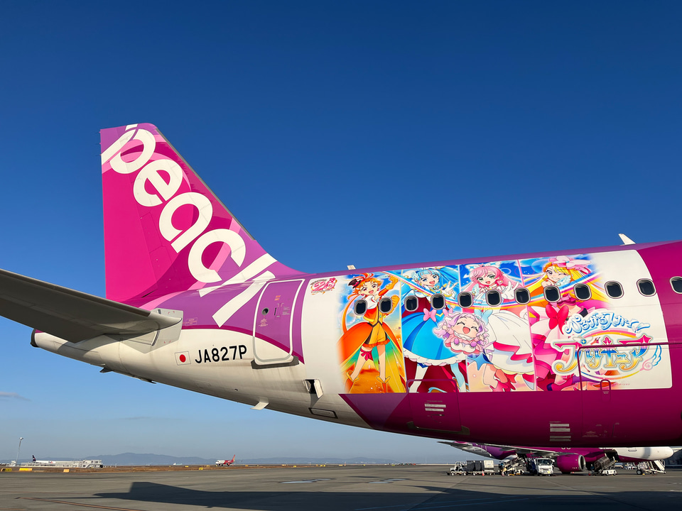 ひろがるスカイ！プリキュア×ピーチ、ラッピングジェット就航