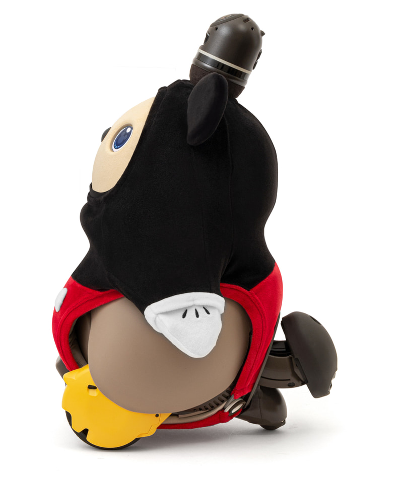 ミッキーマウスのLOVOTが初登場。特別デザインの瞳や専用服を