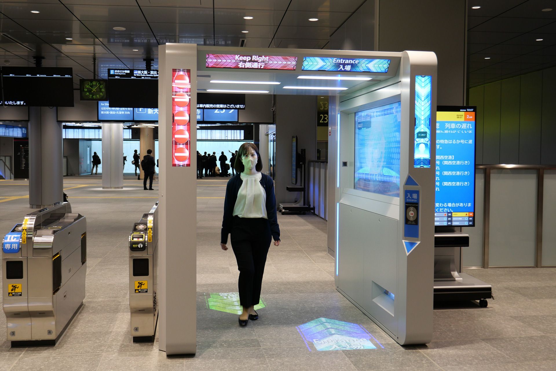 マスクを装着していても問題なく認証し通過できる