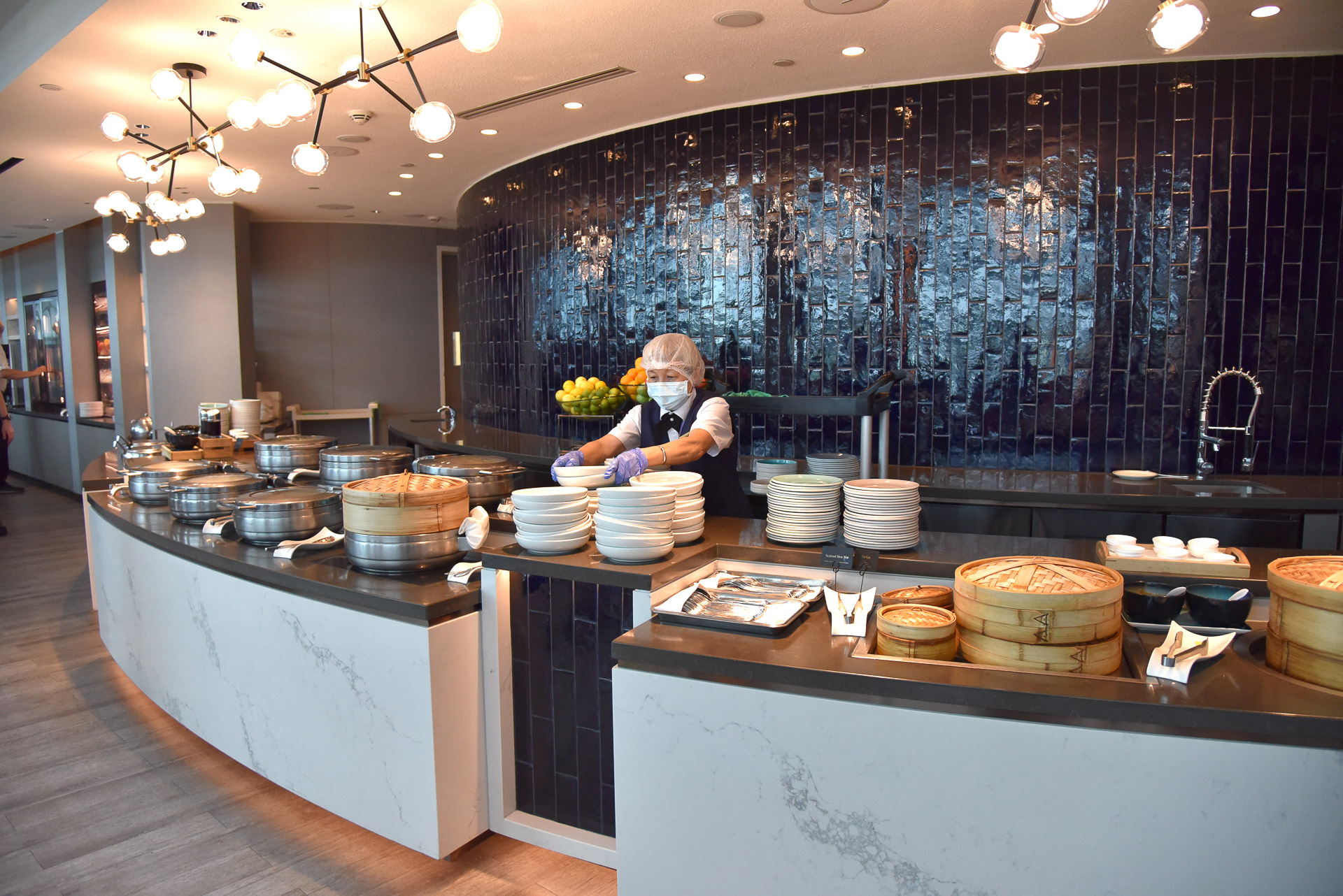 飲茶から焼きそばまで、充実のラインアップです