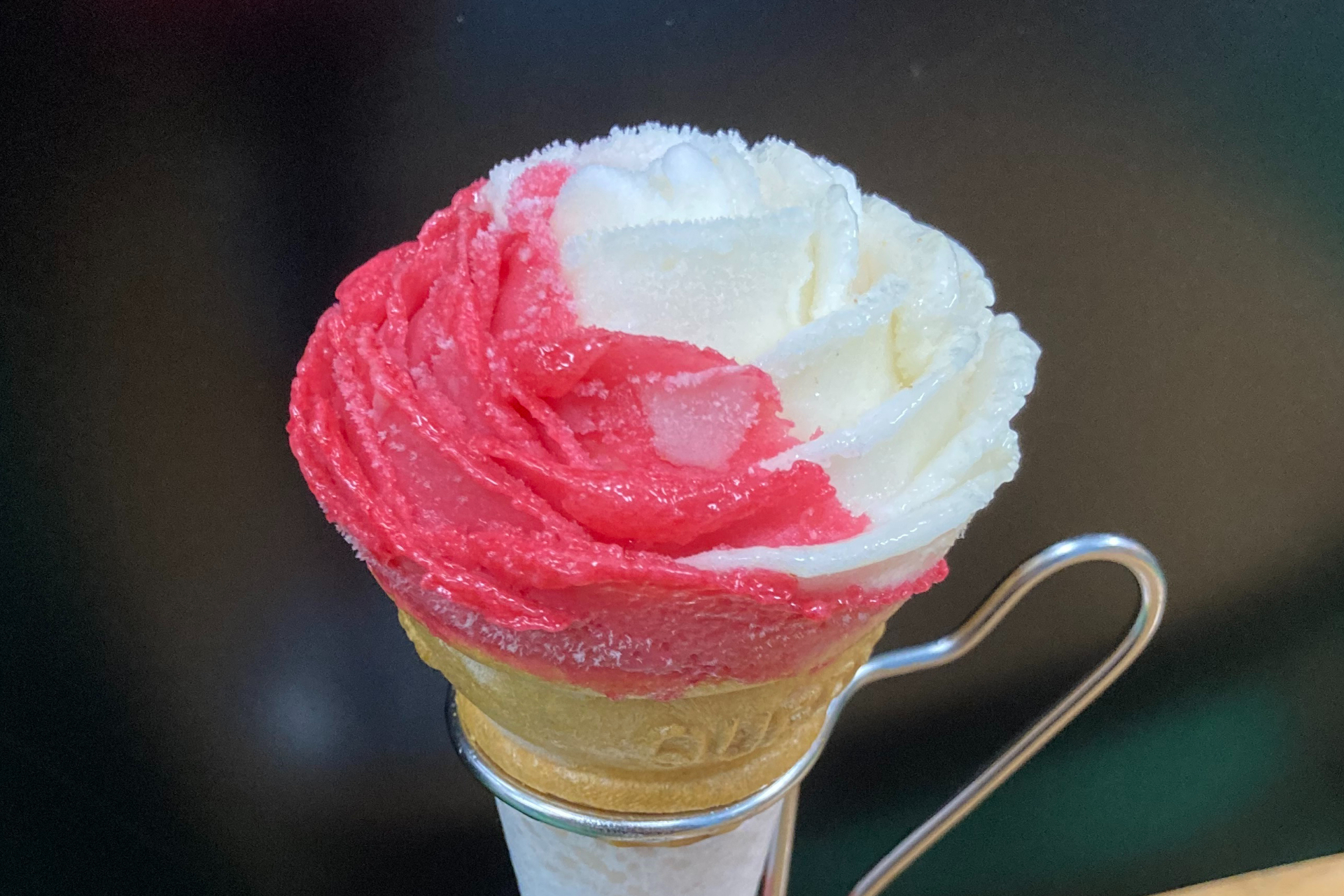 赤白バラ盛りジェラート～バラの花を赤く塗ろうよ～