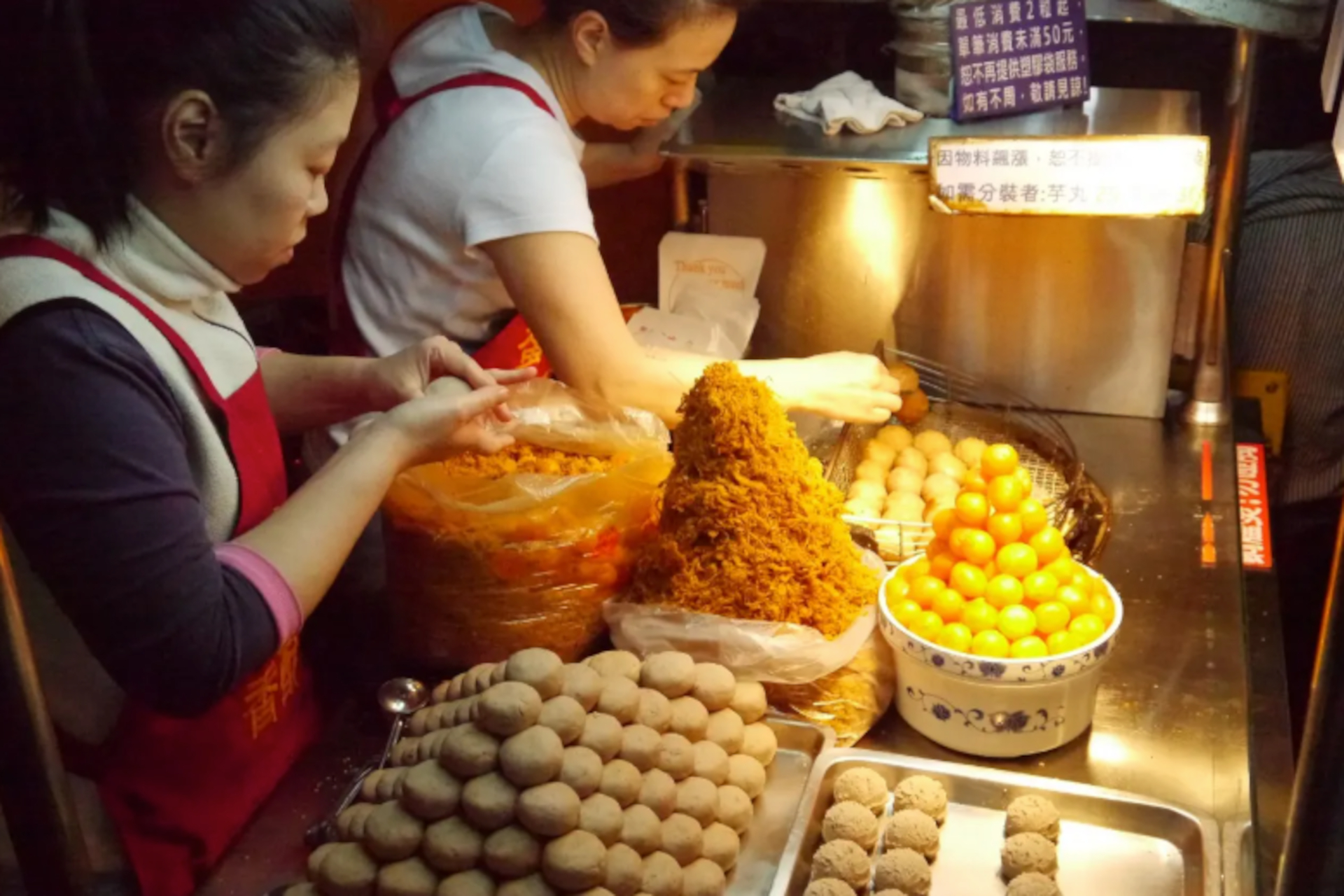 台湾グルメを味わえる寧夏夜市