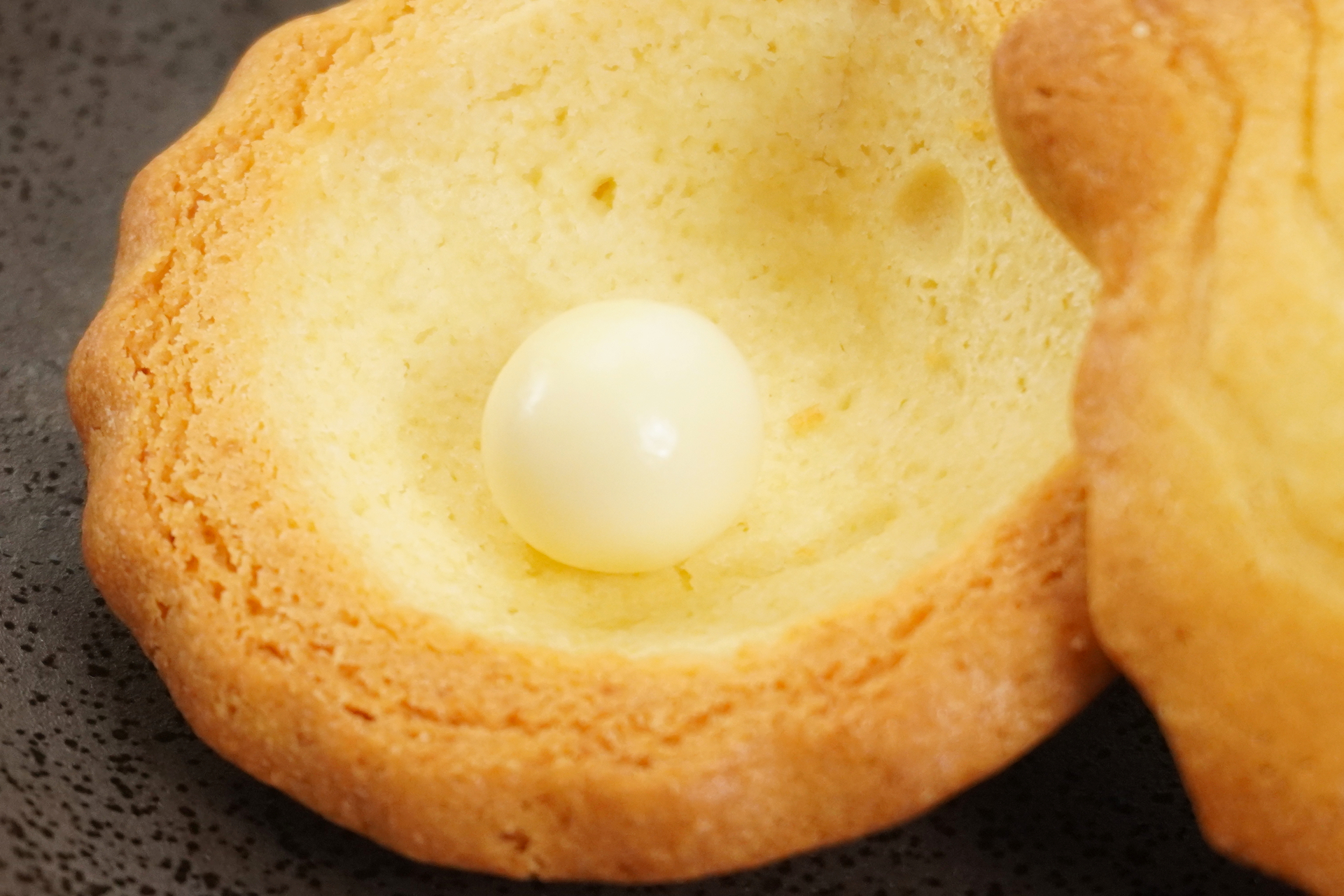 バターたっぷりでサックサク。保存料・香料・着色料は一切不使用