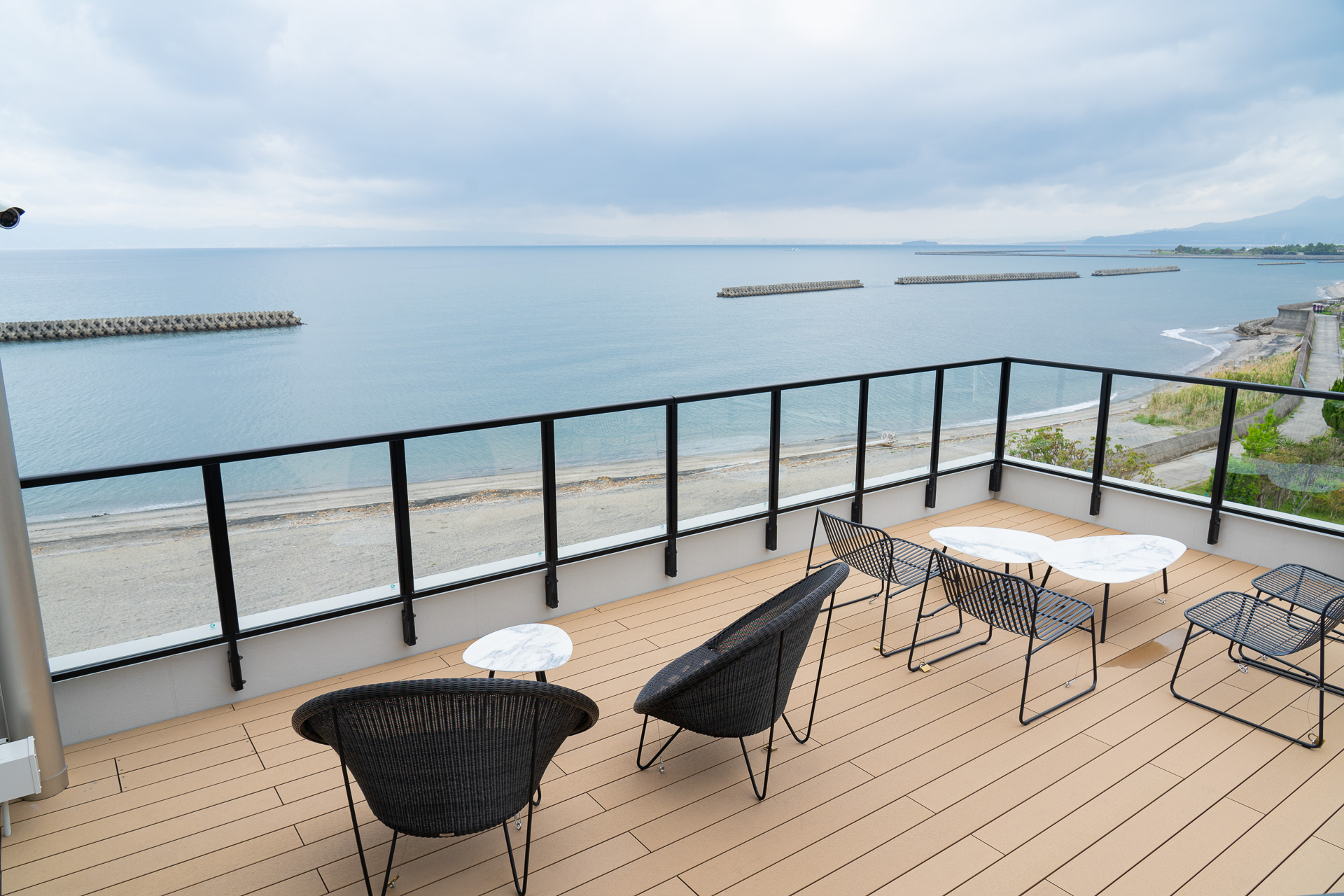 デッキスペースなど