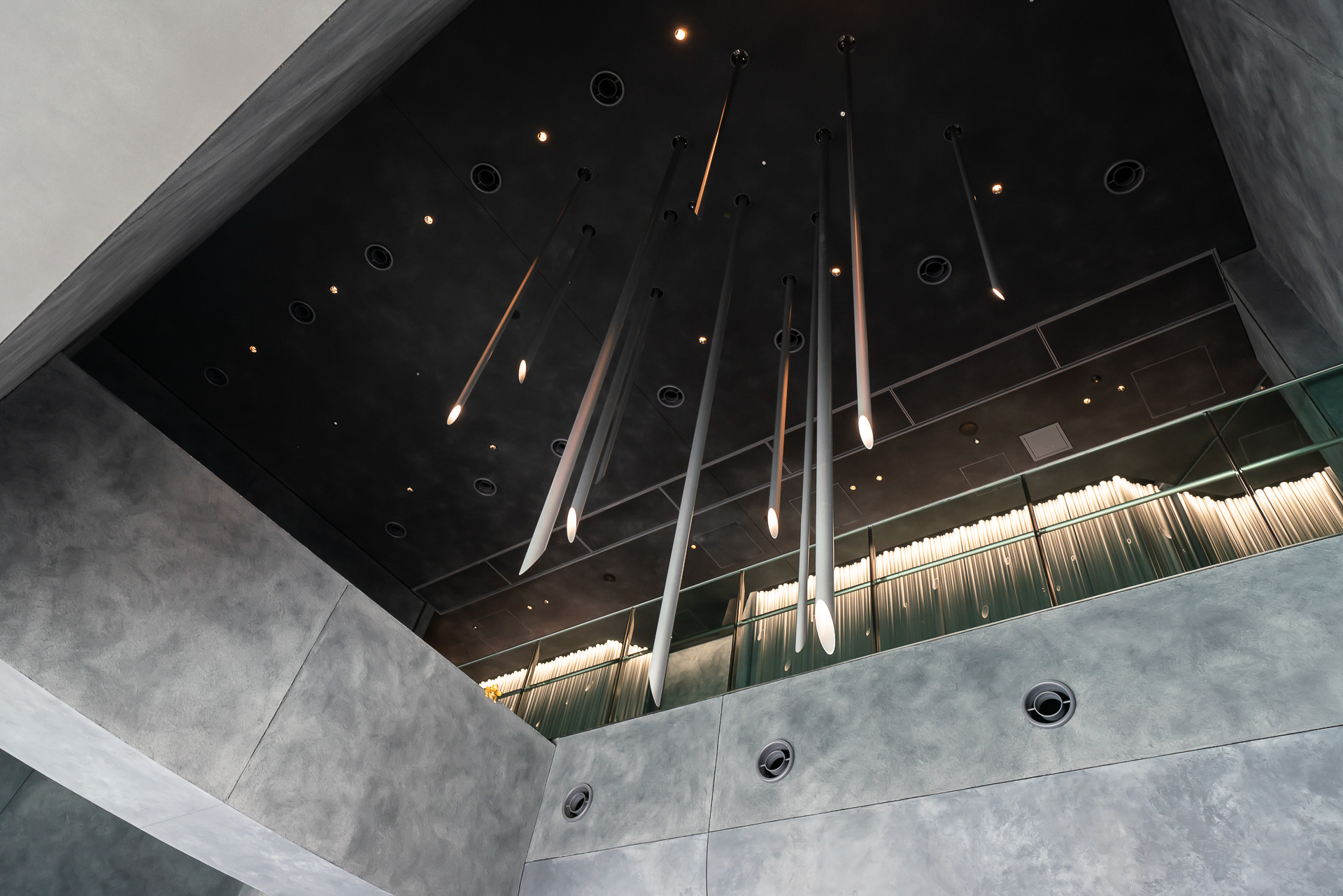 ホワイエの吹き抜け