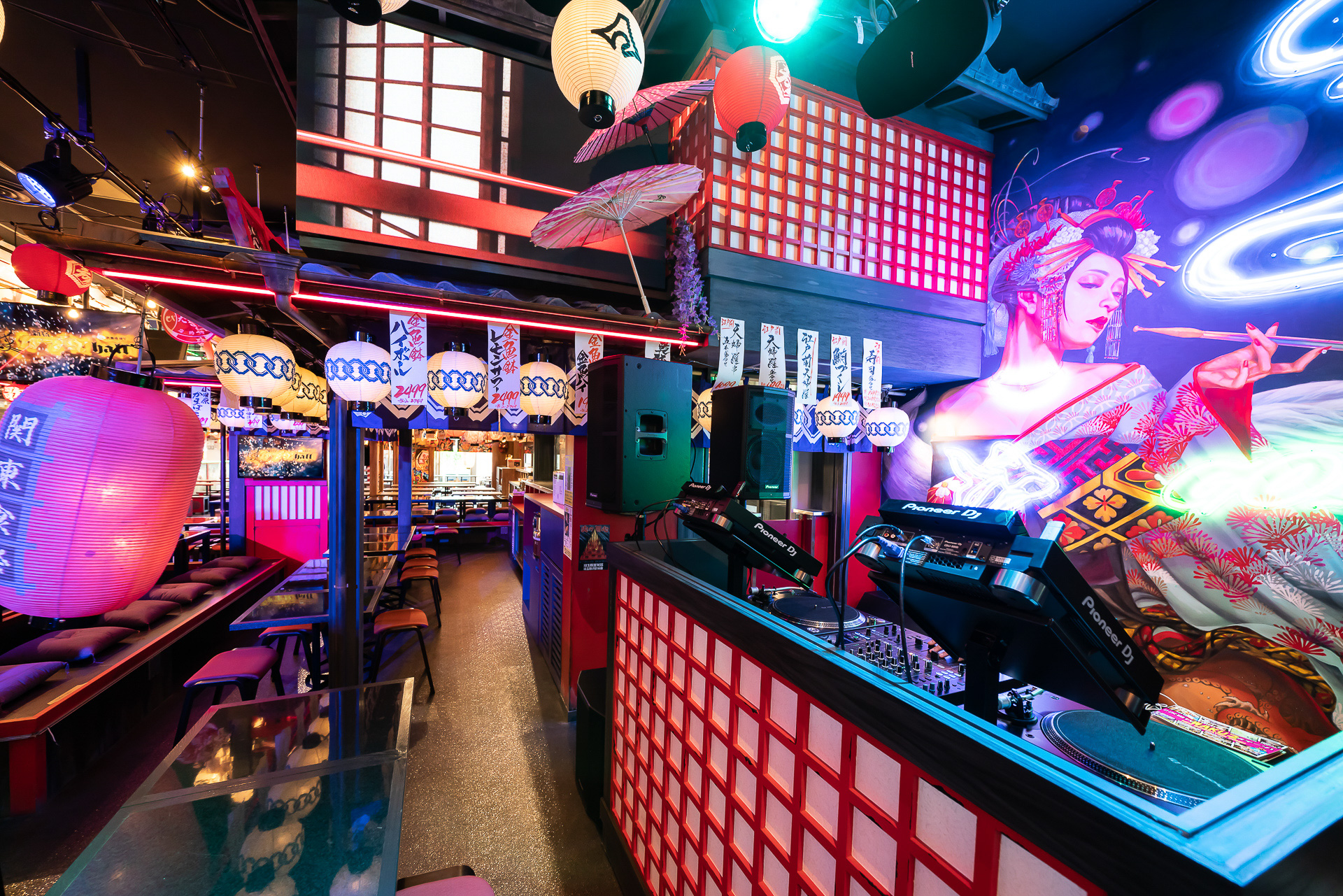 DJブースもある