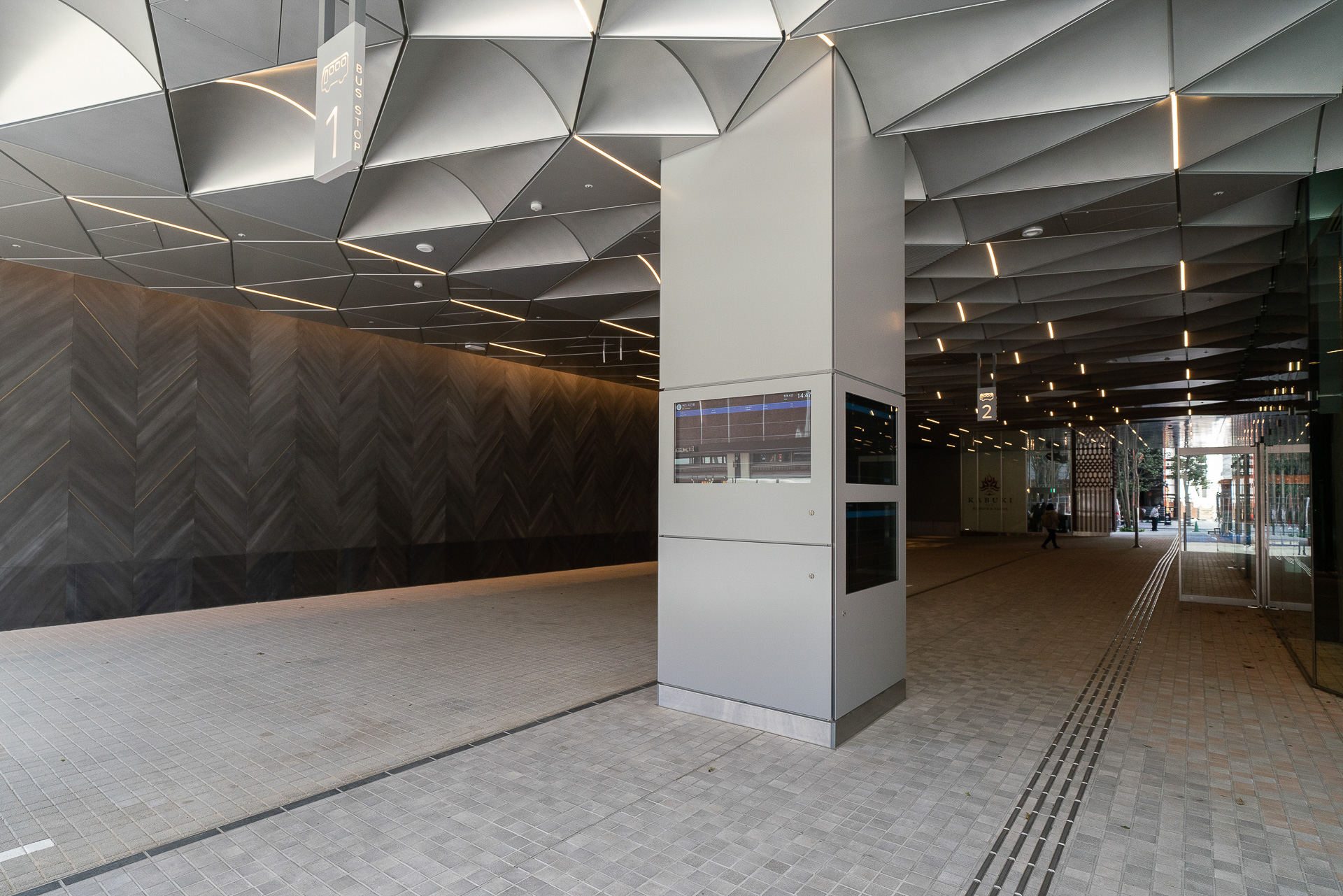 空港アクセスバスが発着するバスターミナル