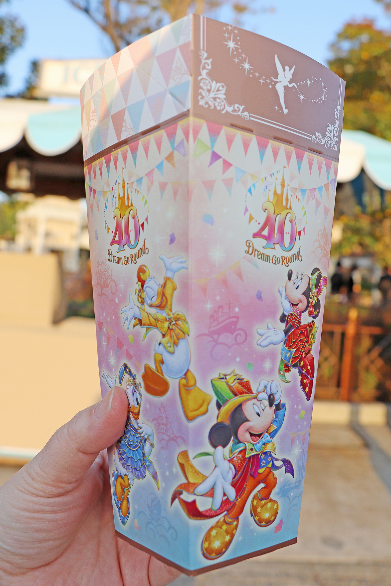 「ベリーチーズケーキポップコーン」（レギュラーボックス1個400円）