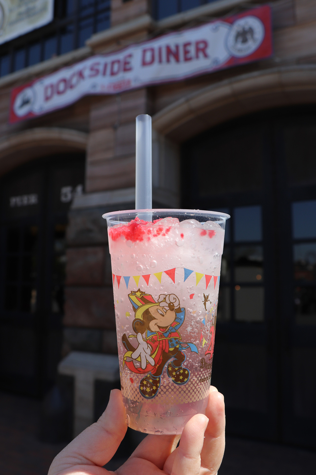 「スパークリングゼリードリンク（エルダーフラワーシロップ）」（1杯600円）