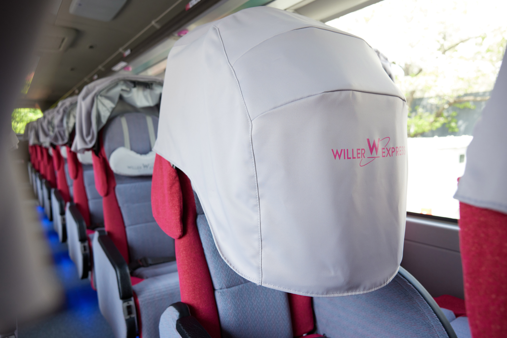 カノピー内の空間を従来の約1.5倍に広くした