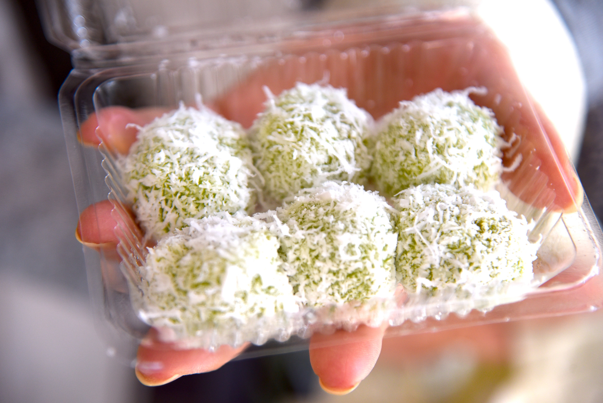 黒蜜入りの「オンデオンデ」を購入。ほどよい甘さで美味しいっ！