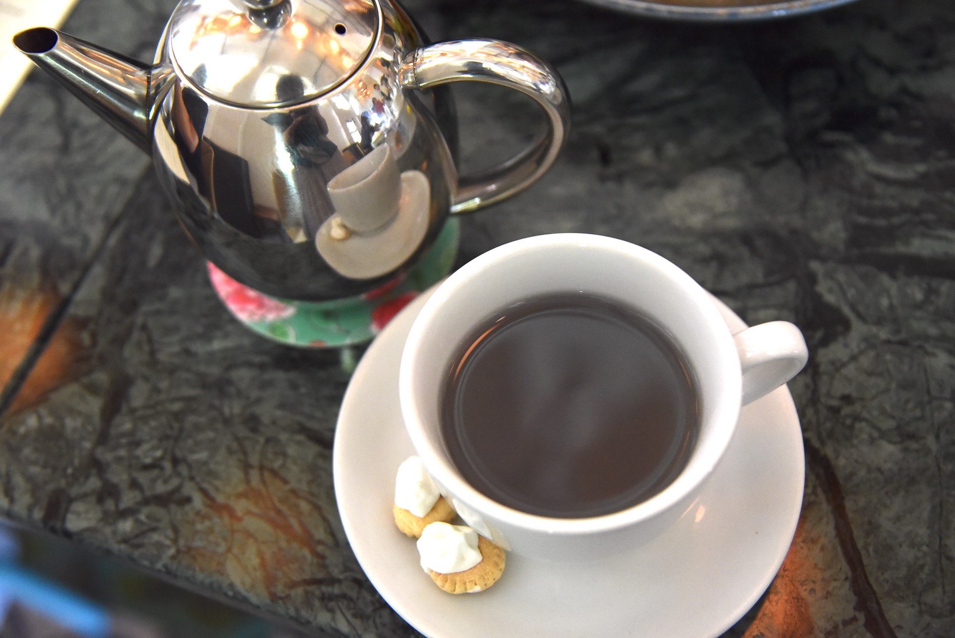 烏龍茶とバタフライピーにジャスミンとパンダンが香る「Candlenut Bespoke Tea」