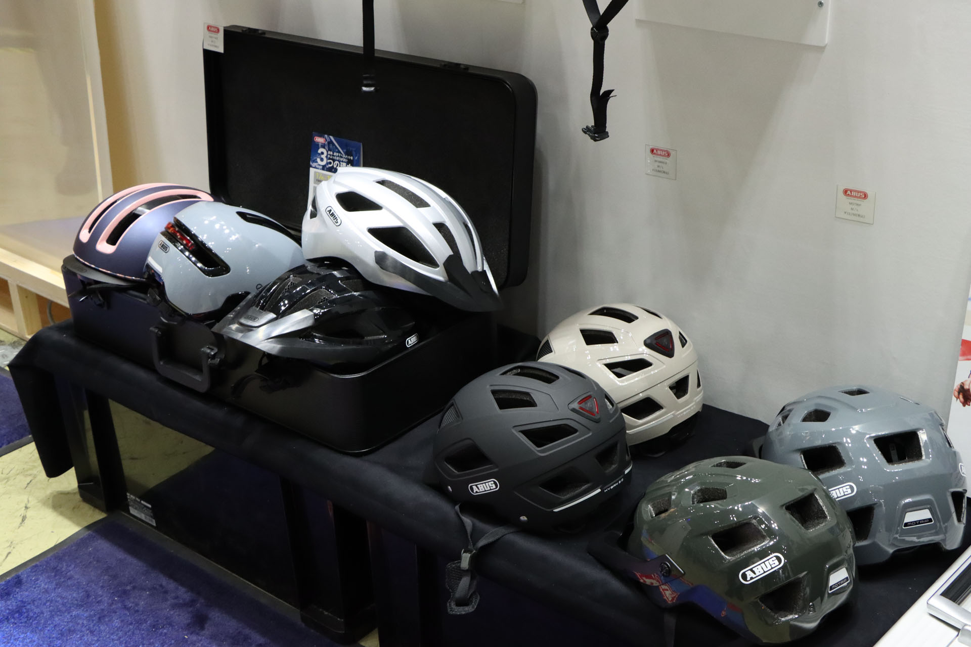 頑丈さが売りのABUSはヘルメットも展開している