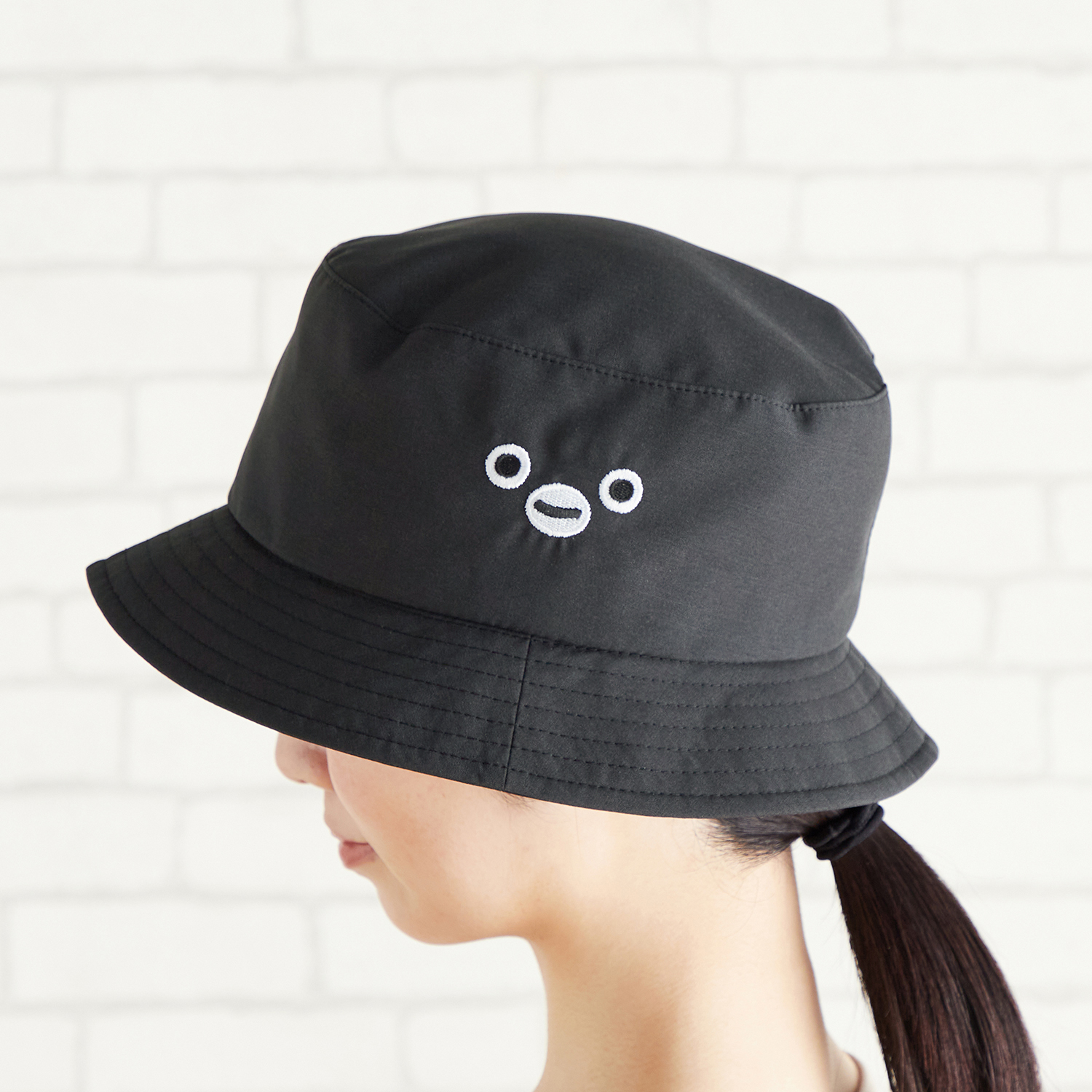 刺繍バケットハット（3990円）