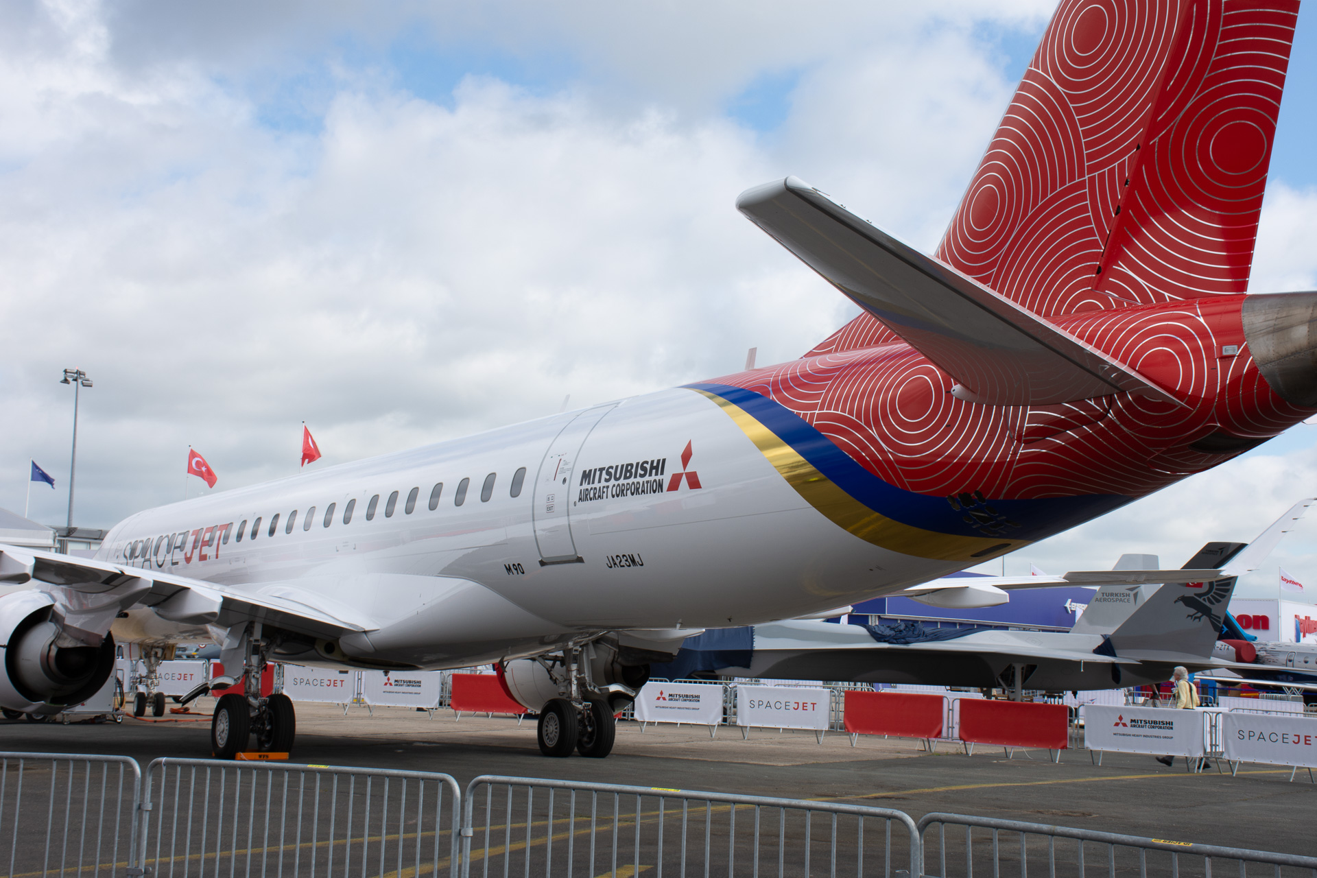 写真は2019年のパリ航空ショーにて