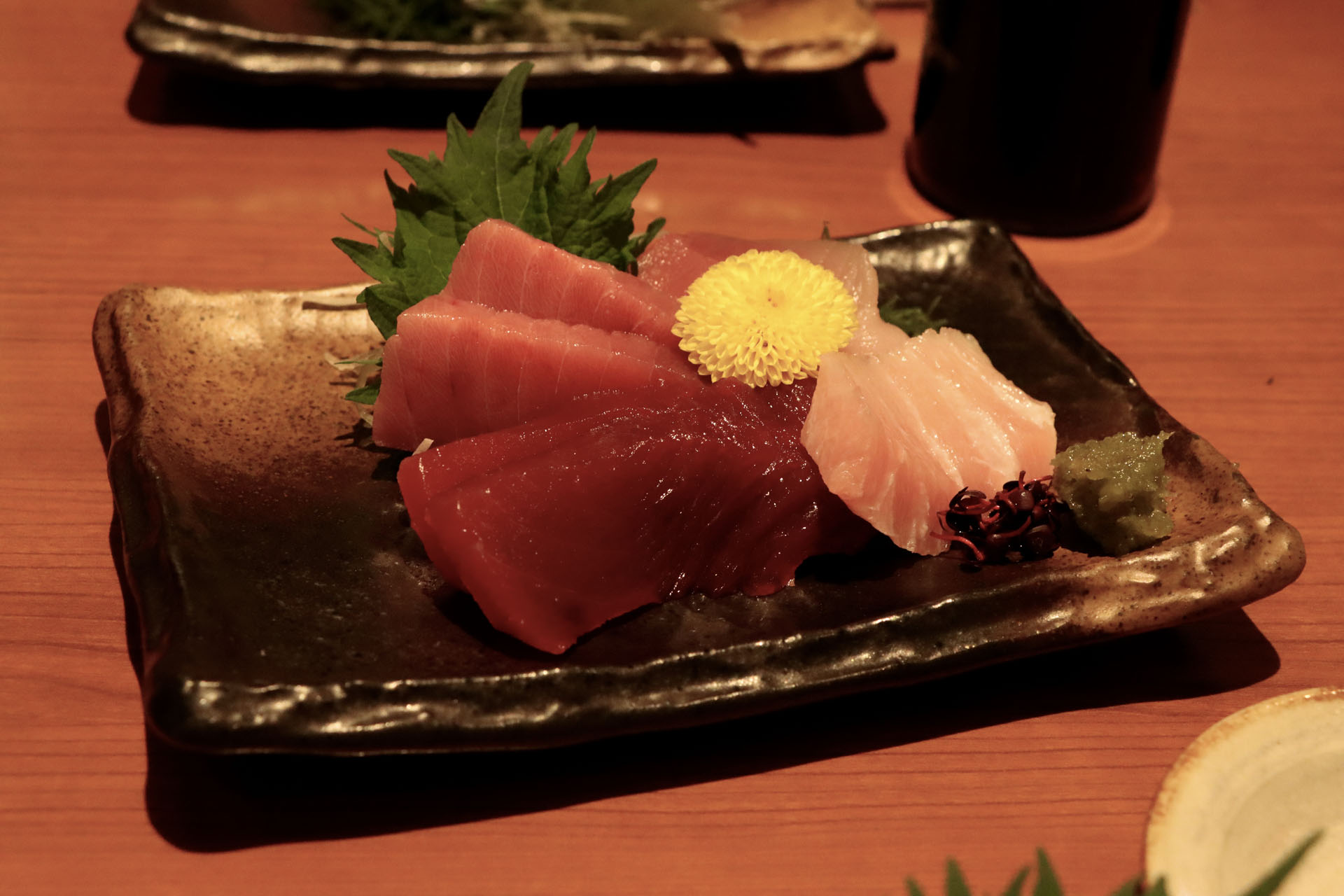 赤身やトロに加え、マグロの喉仏を使ったつんつん漬けもいただいた