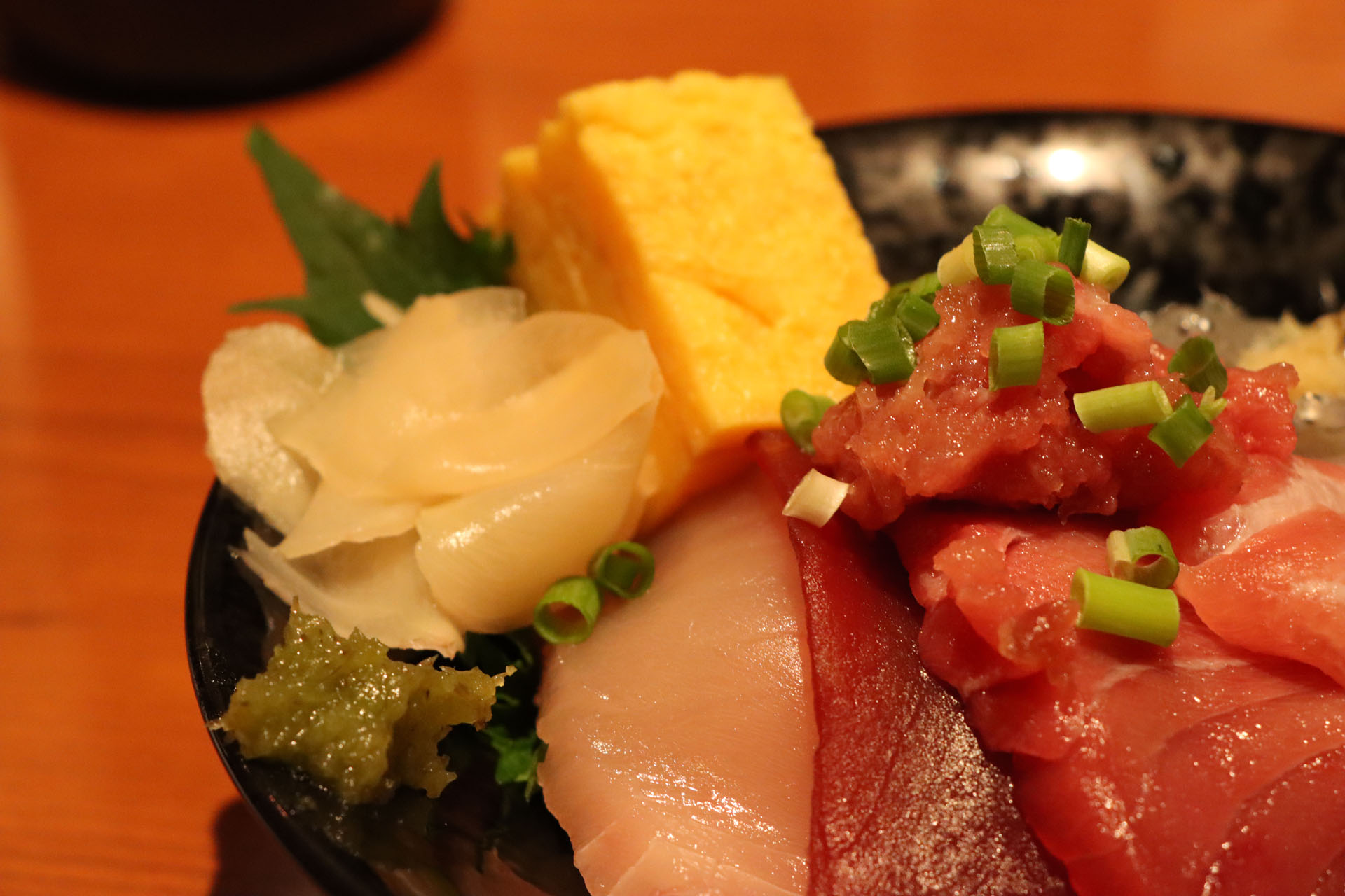 わさびにも光沢がある