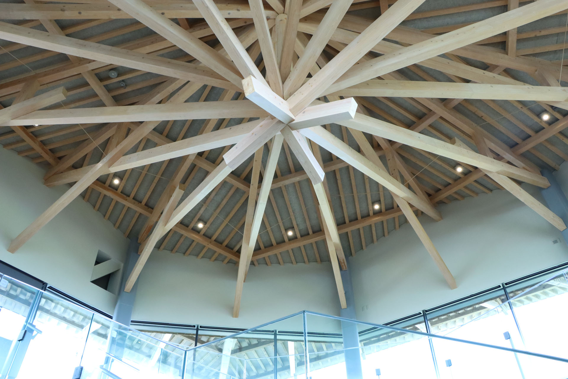 建物は隈研吾建築都市設計事務所が手がける