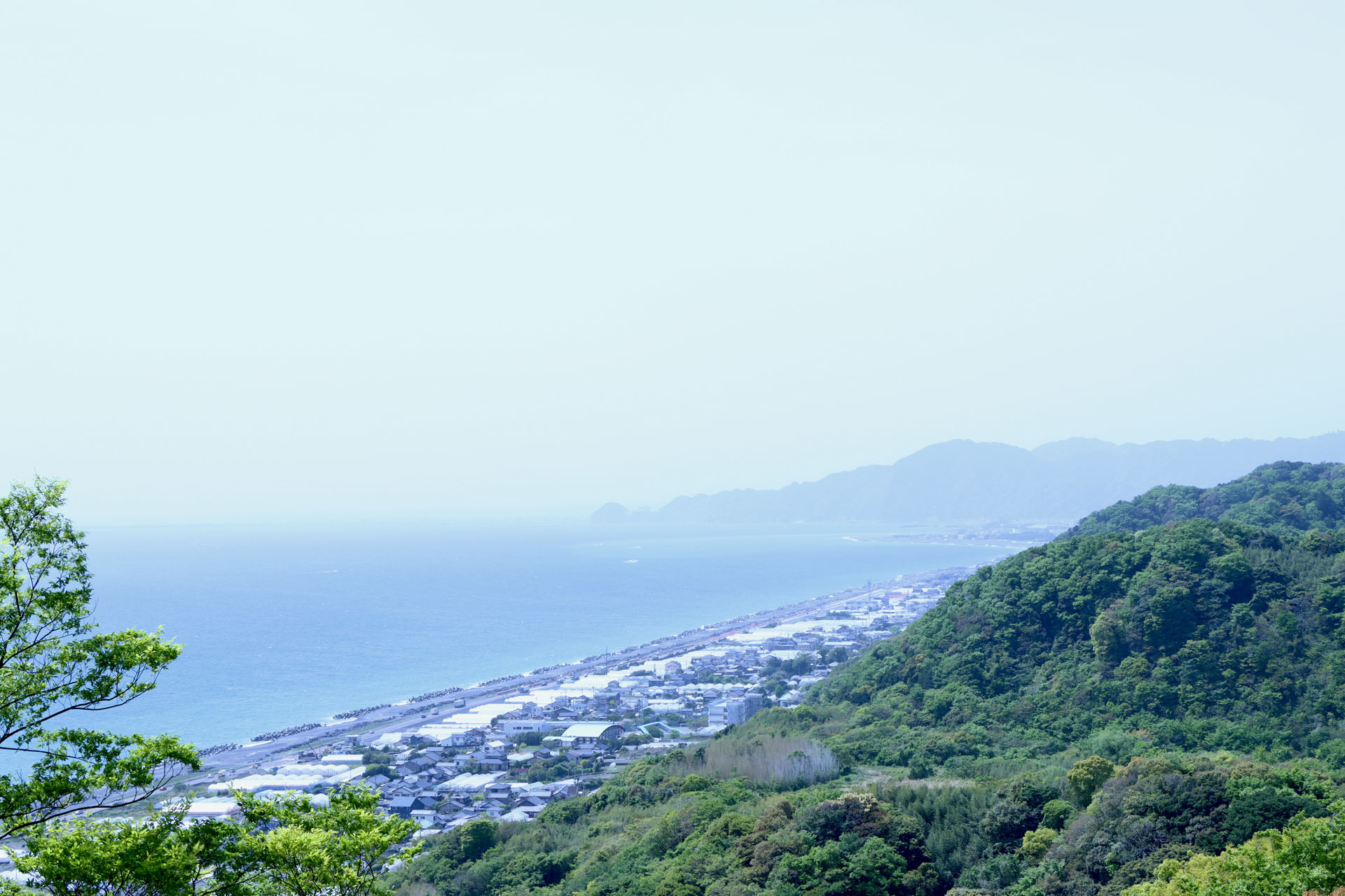 徒歩で下山した