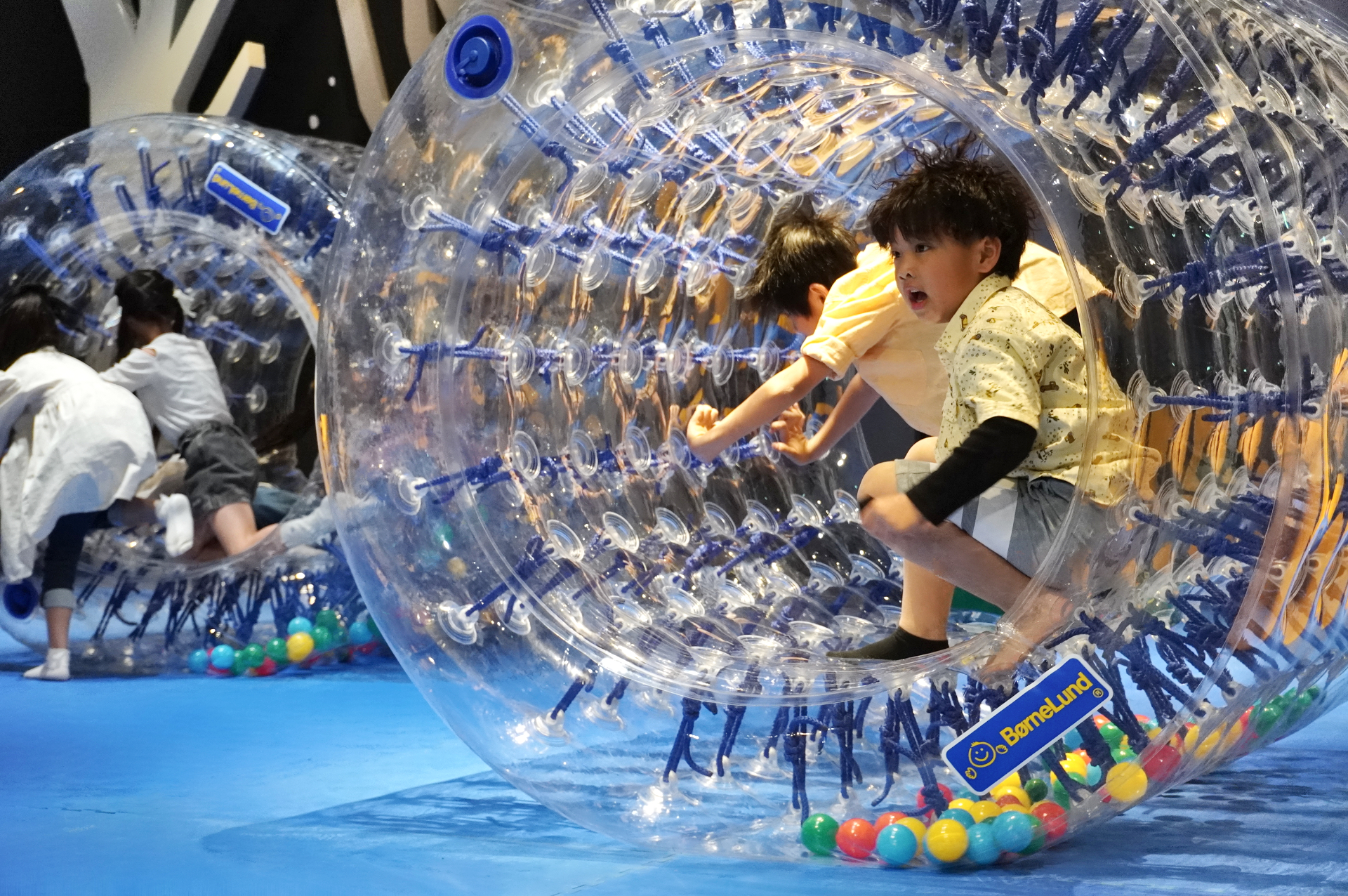 身体ごと360度回転する「モランのコロコロホイール」エリア
