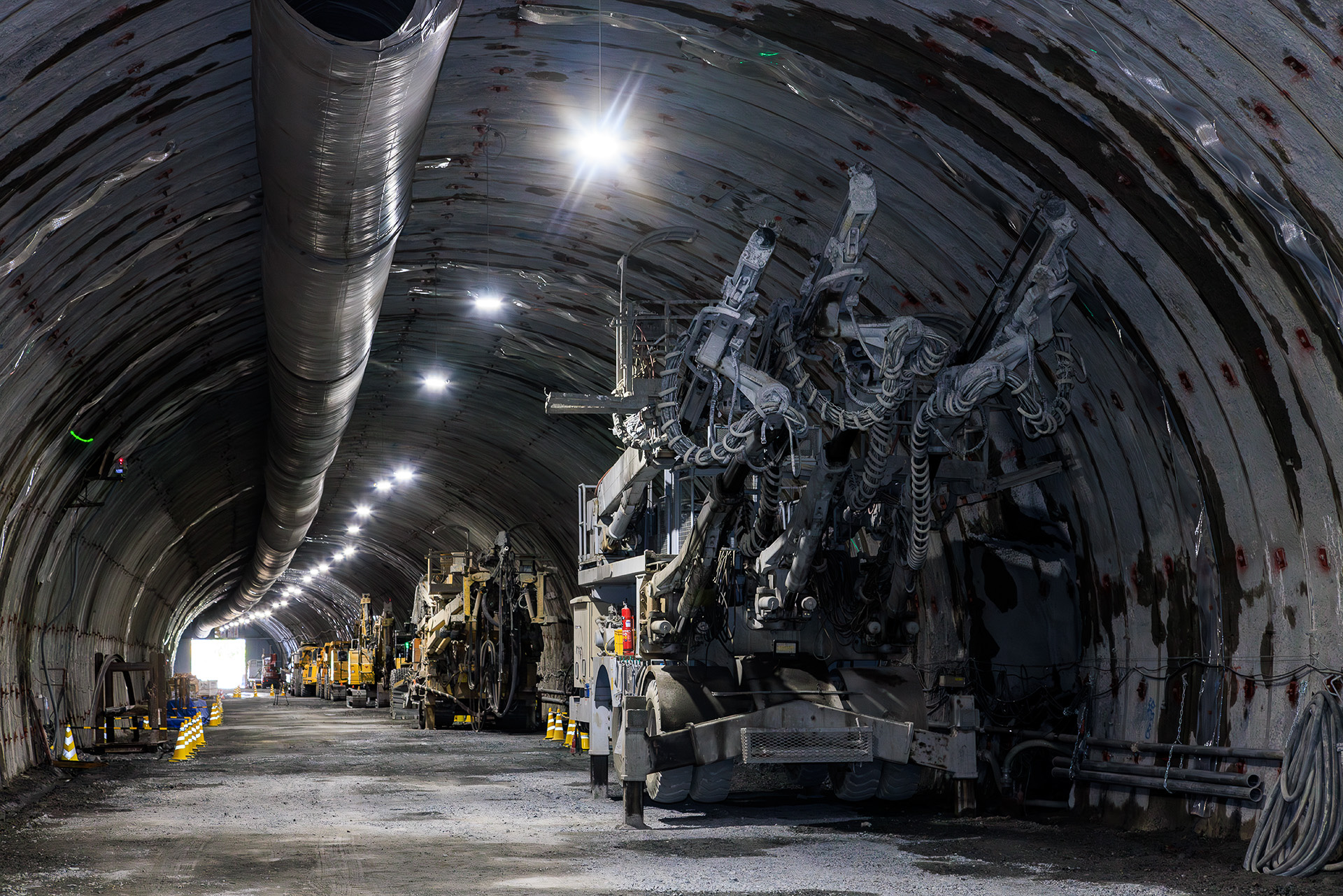 報道公開された東海環状自動車道 養老トンネルの工事現場