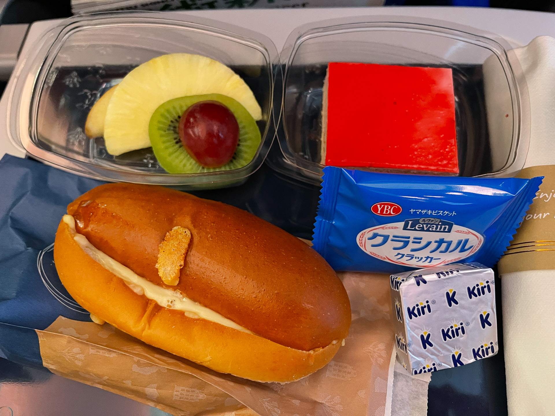 今回のエコノミークラスでのミールサービス