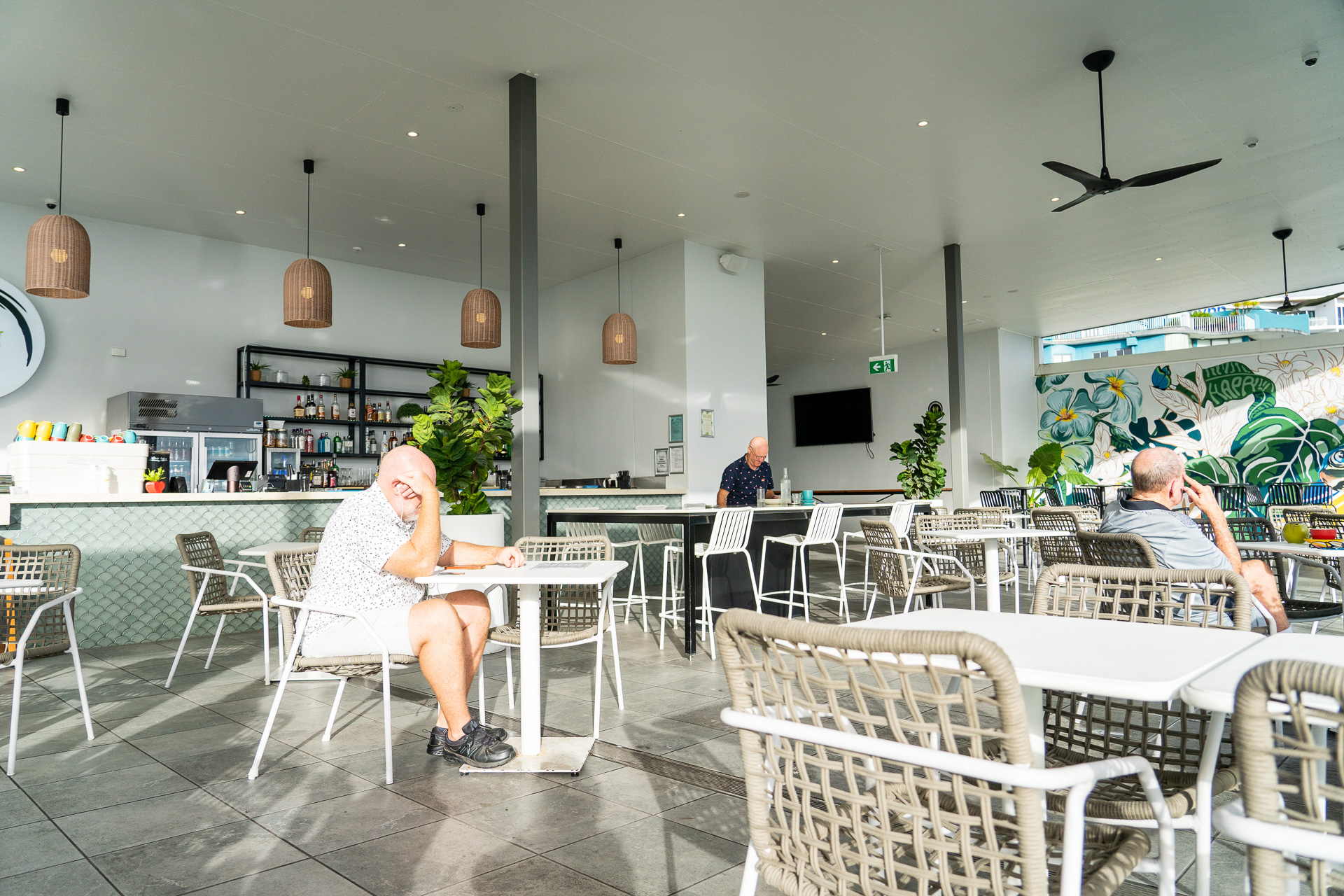 お客さんは早起きのおじさん（おじいちゃん？）が多かったような……