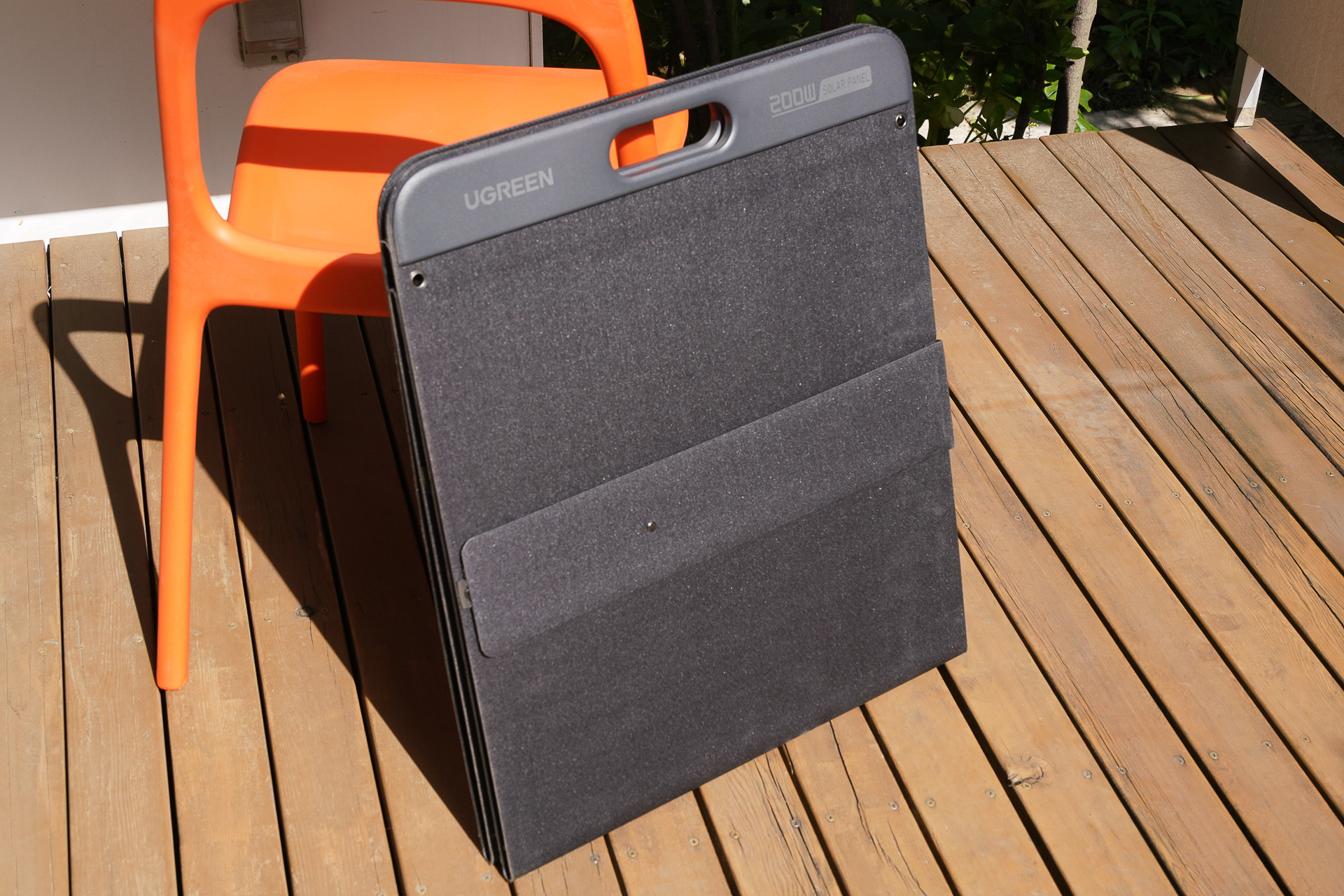 SC200は4分の1のサイズに折りたためるので持ち運びが楽