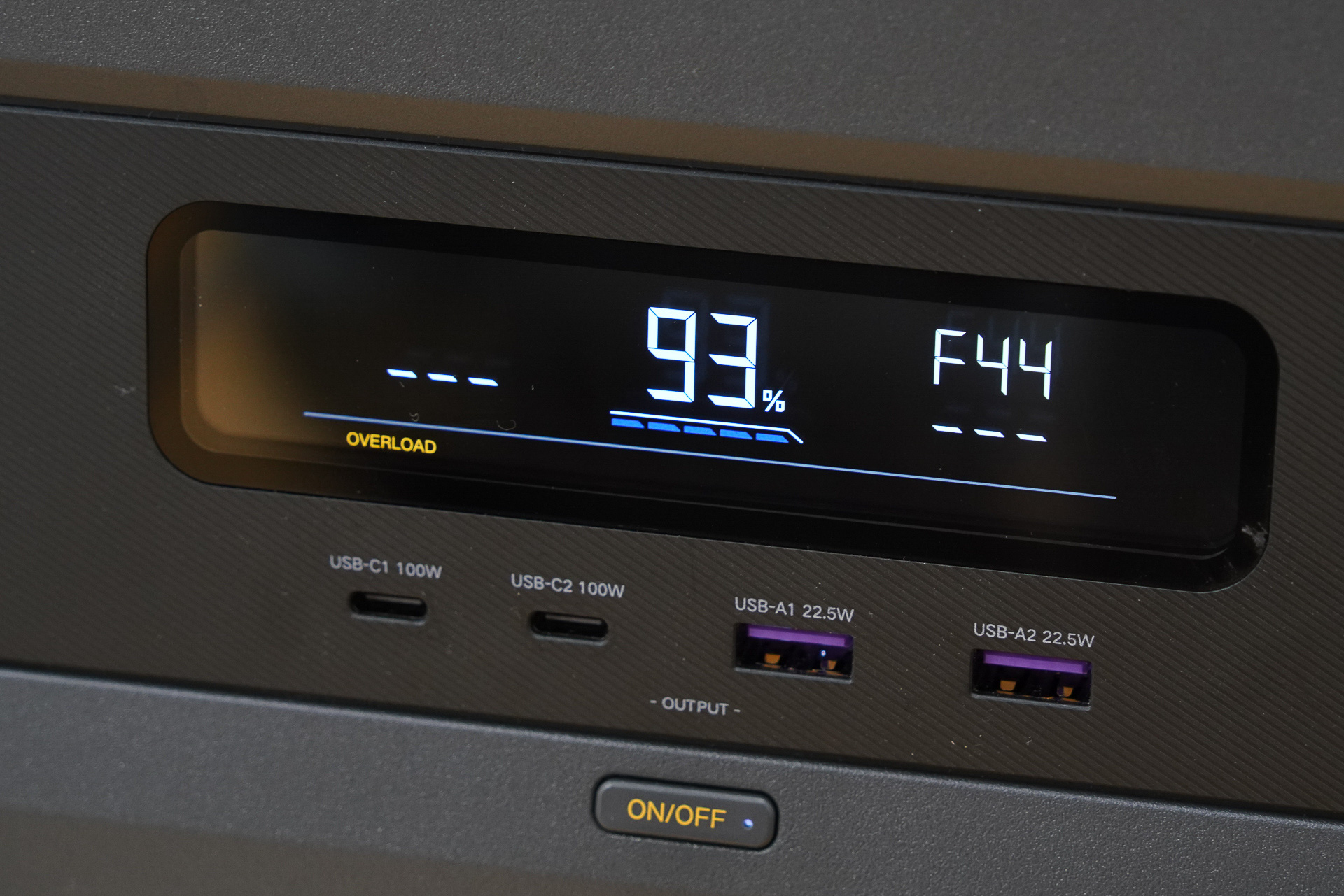 キャニスタータイプ掃除機はオーバーロードエラーで出力停止