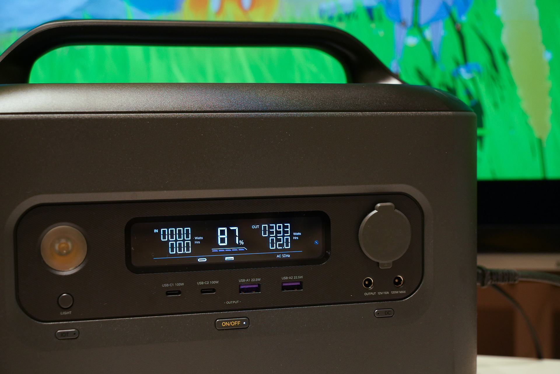 充電ケーブル抜いても、そのままバッテリーでゲームを継続できる