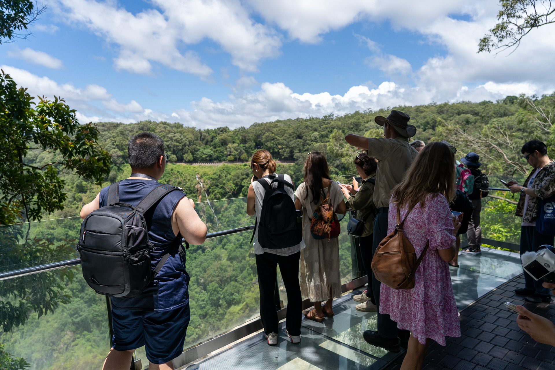 見晴らし展望エリア。床の一部がスケルトン