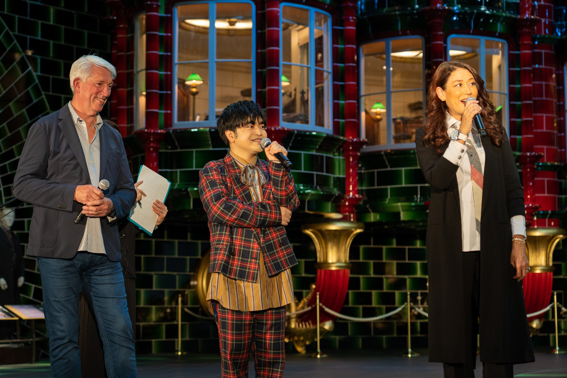 ジョン・カーソップ氏によると「ここ魔法省はスタジオツアー東京のなかで一番複雑で一番大きなセット」とのこと