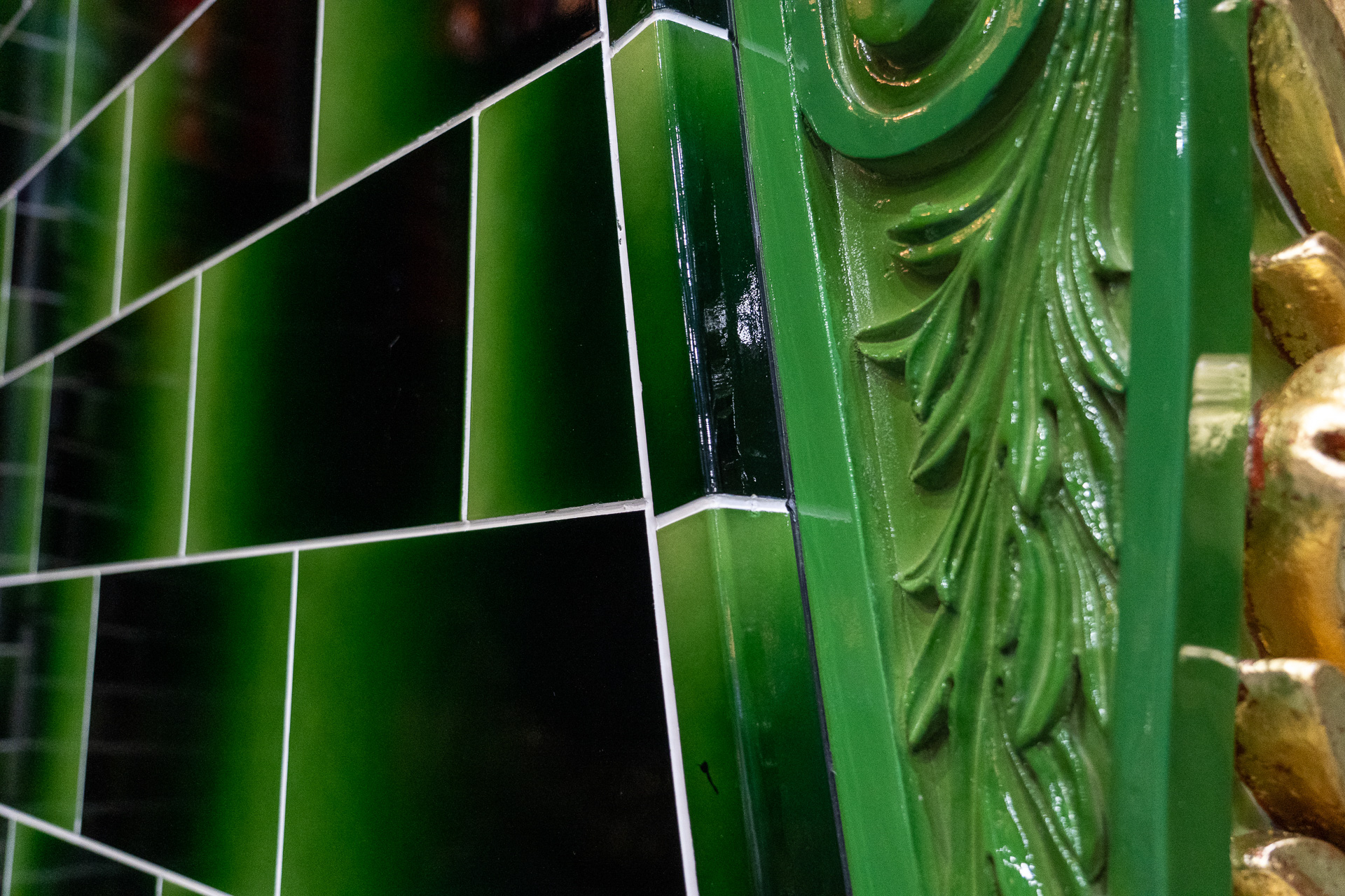 ここではスモークや照明効果で煙突飛行粉を振りかける魔法のような体験の写真や動画を撮影できる