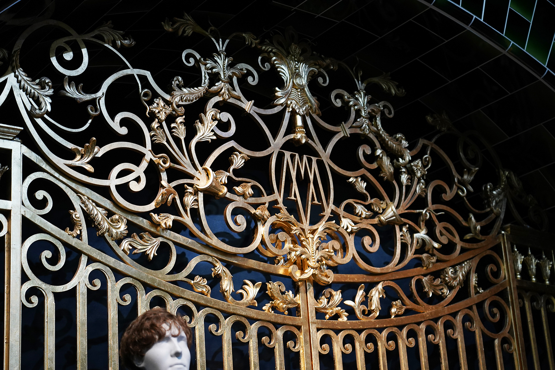 このゲート、なんと実際に映画で使われたオリジナルだそう