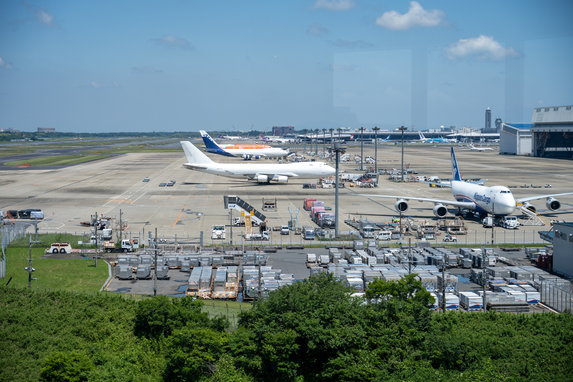 この日はオレンジ色のウミガメ、FLYING HONUの3号機が見えました