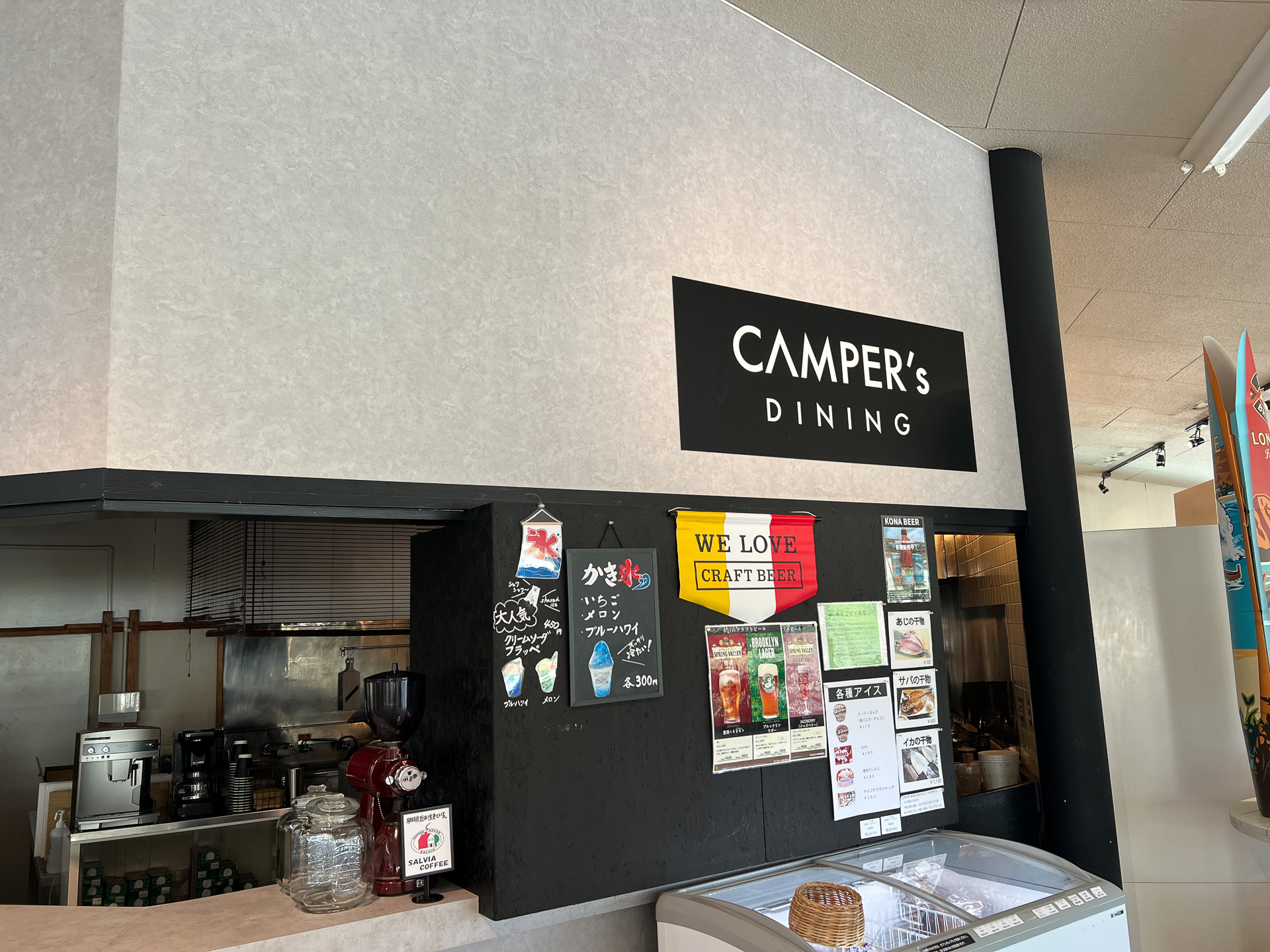 併設のカフェ「CAMPER'S DINING」