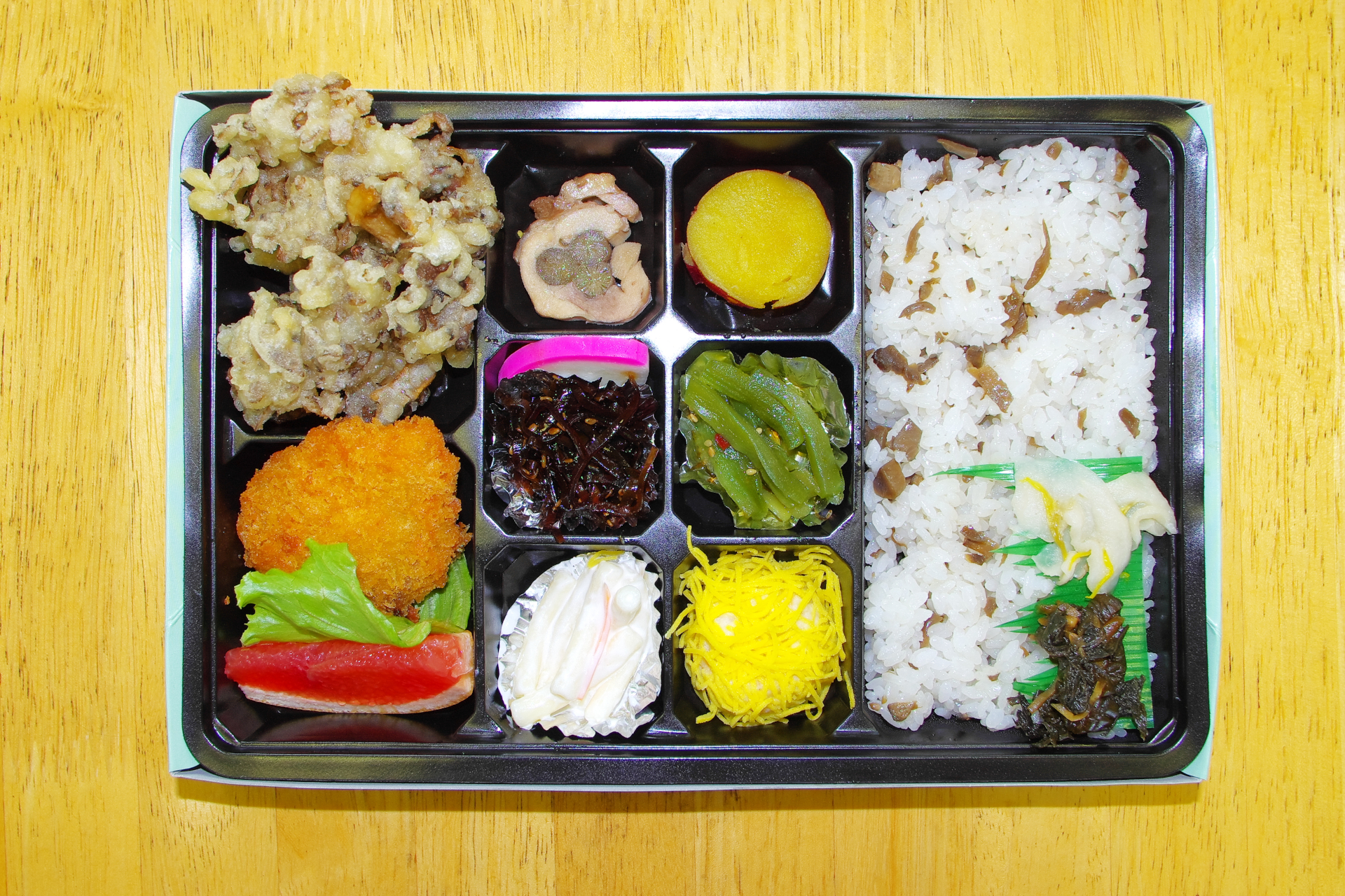 トロッコ弁当（1000円）