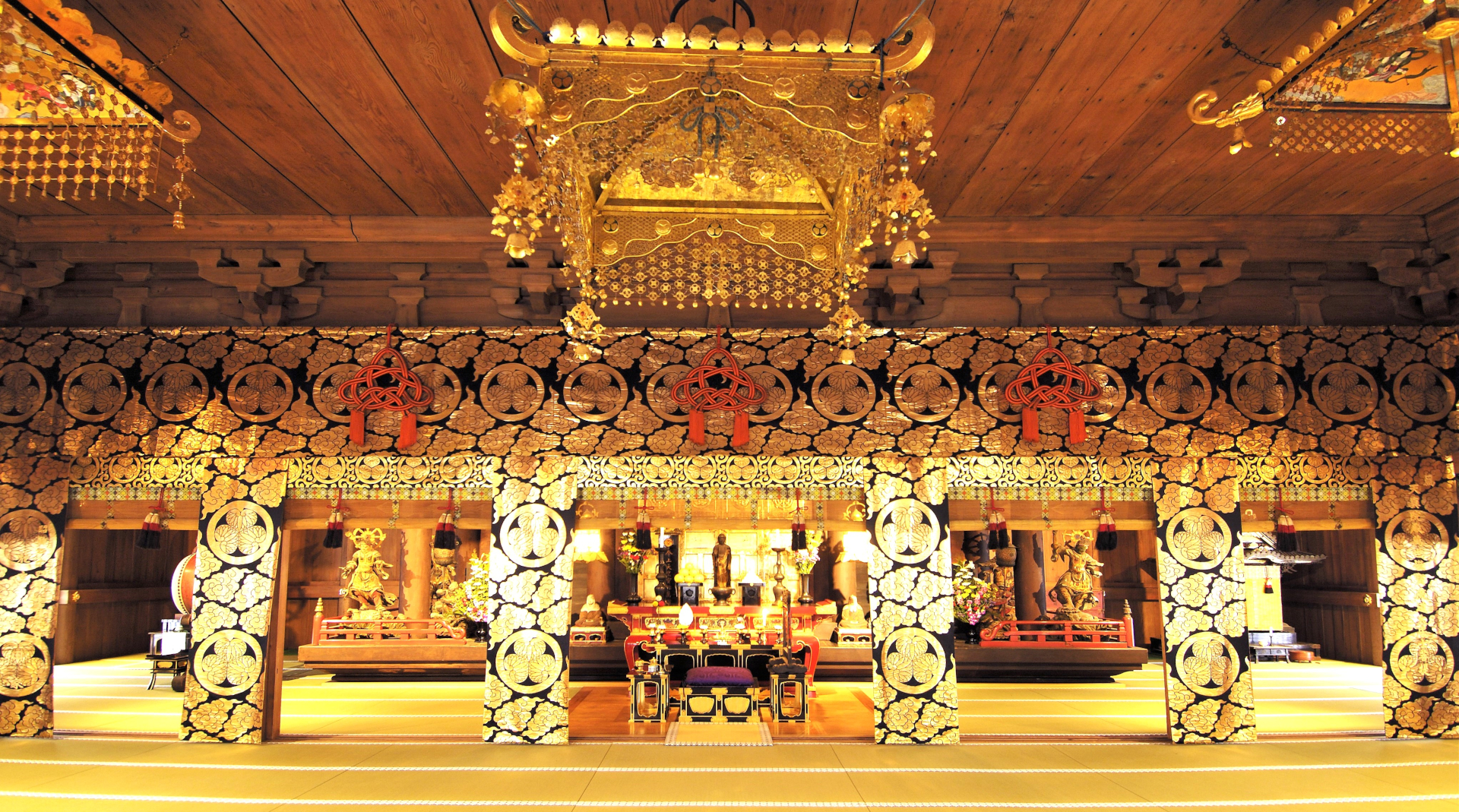 歴代将軍15名のうち6名が眠る天台宗の大本山 寛永寺。2025年には創建400周年を迎える